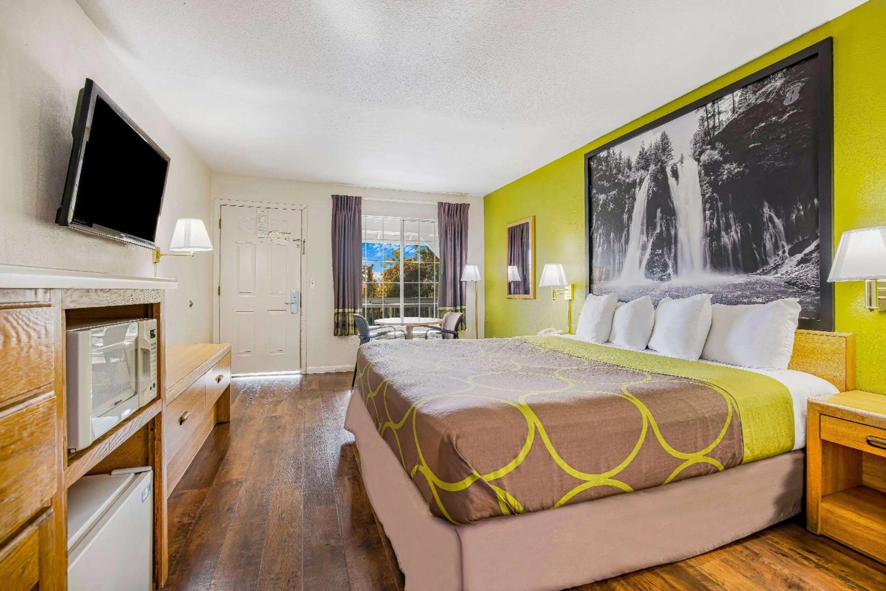 Bed in Super 8 by Wyndham Auburn