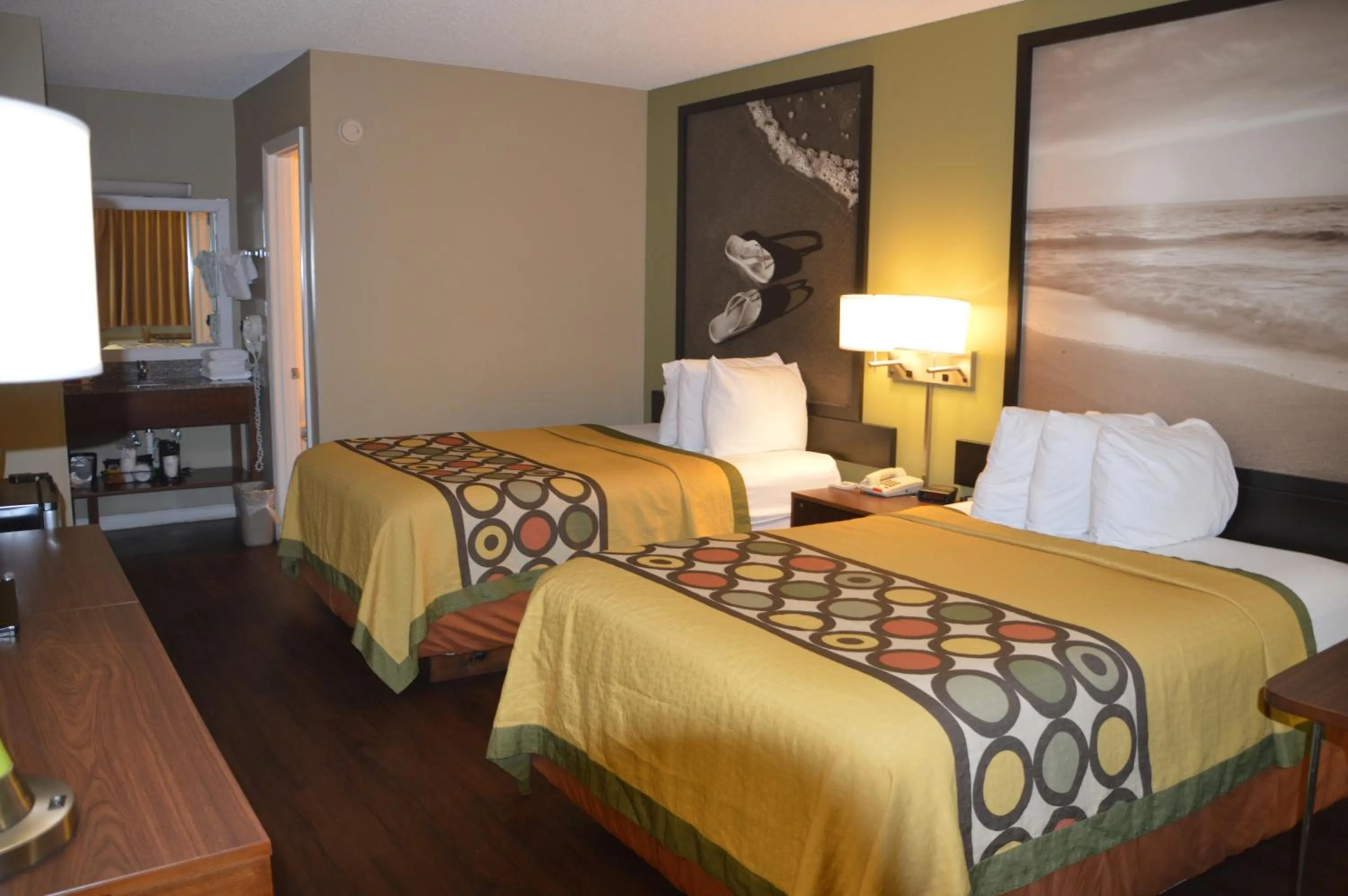 Bed in Super 8 by Wyndham Monticello