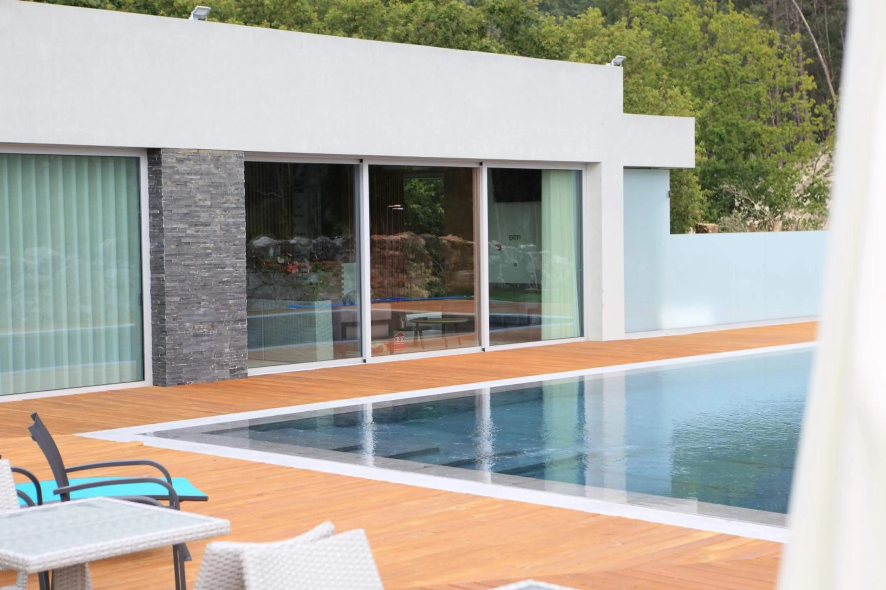 Swimming pool in Oak Nature