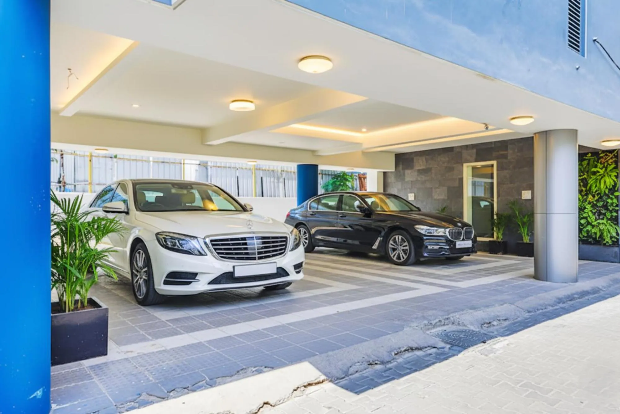 Parking in FabHotel B Zone - Nr US Consulate