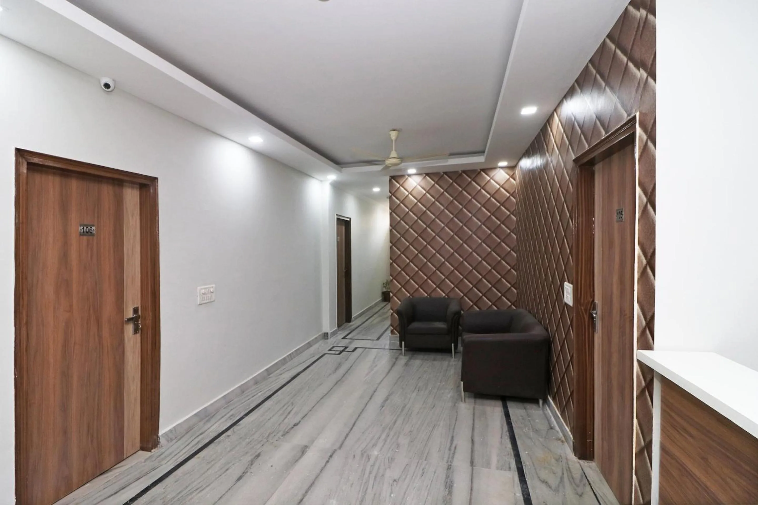 Super Capital O Esscon House Near Payal Cinema