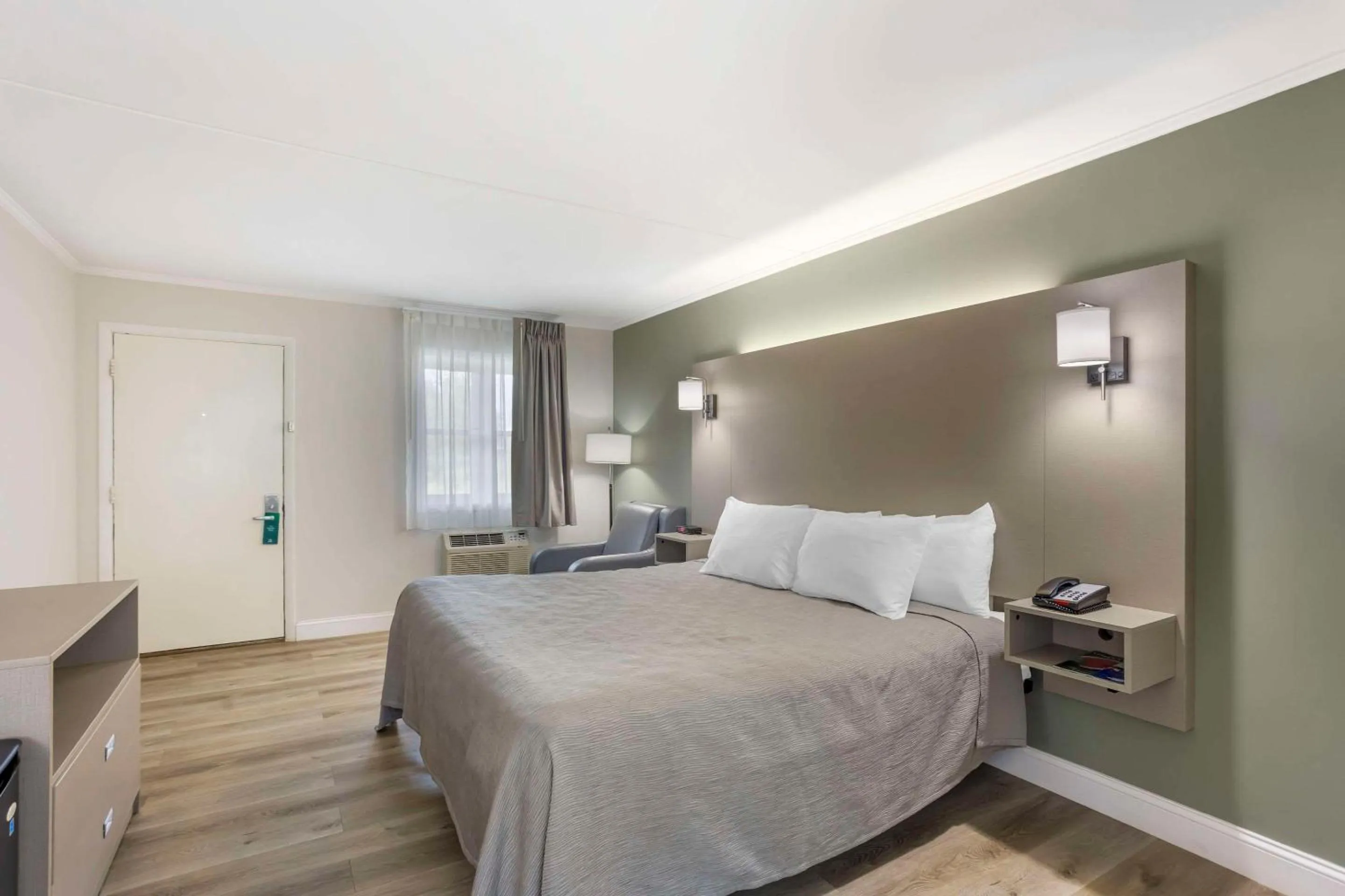 Bedroom, Bed in Mill Stream Country Inn