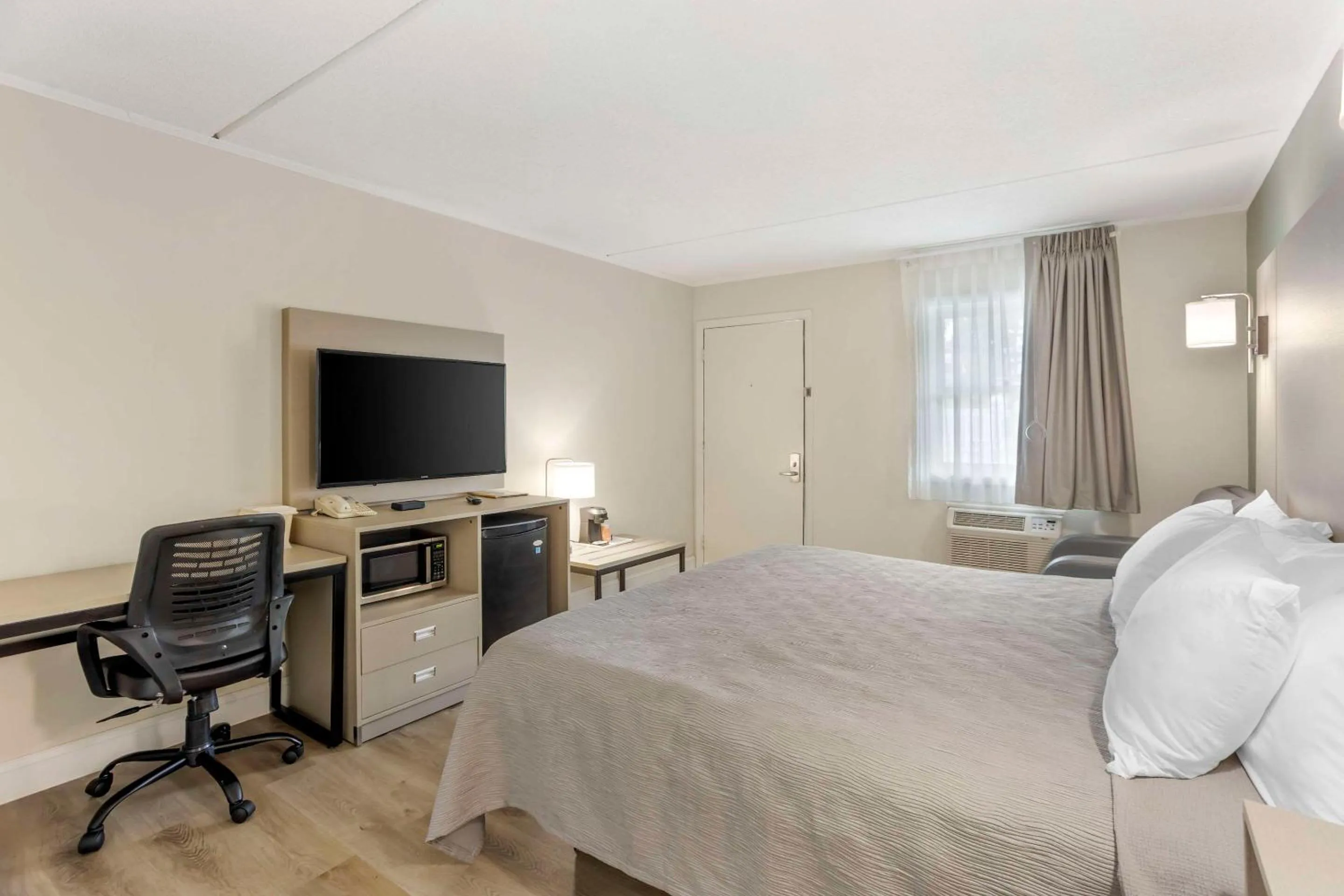 Bedroom, Bed in Mill Stream Country Inn