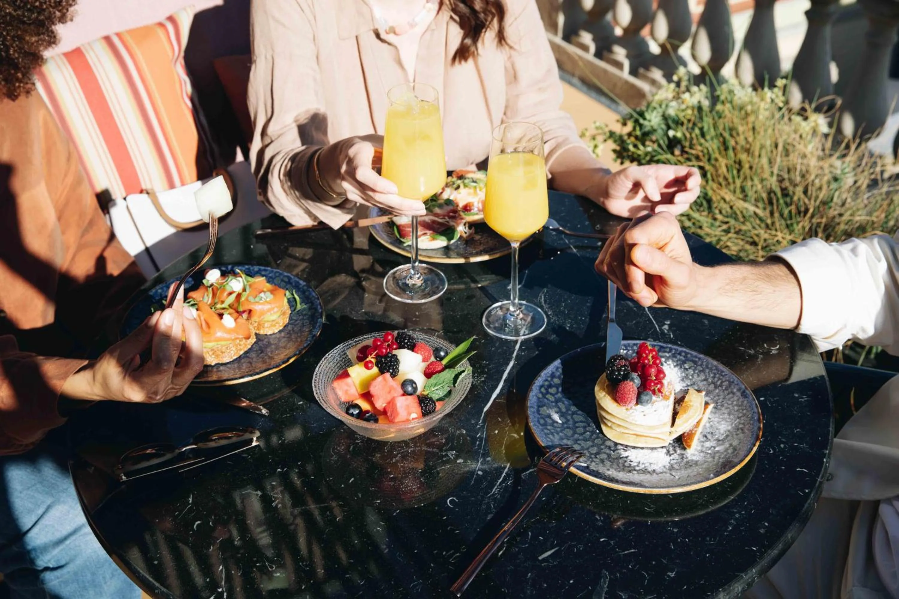 Restaurant/places to eat in Kimpton Vividora Hotel by IHG