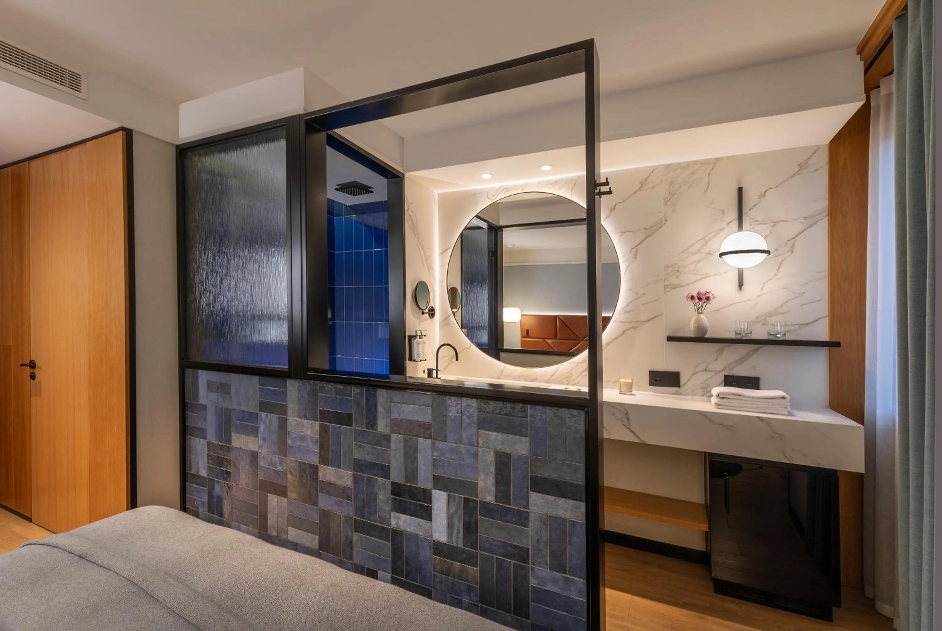 Bathroom, Bed in Kimpton Vividora Hotel by IHG