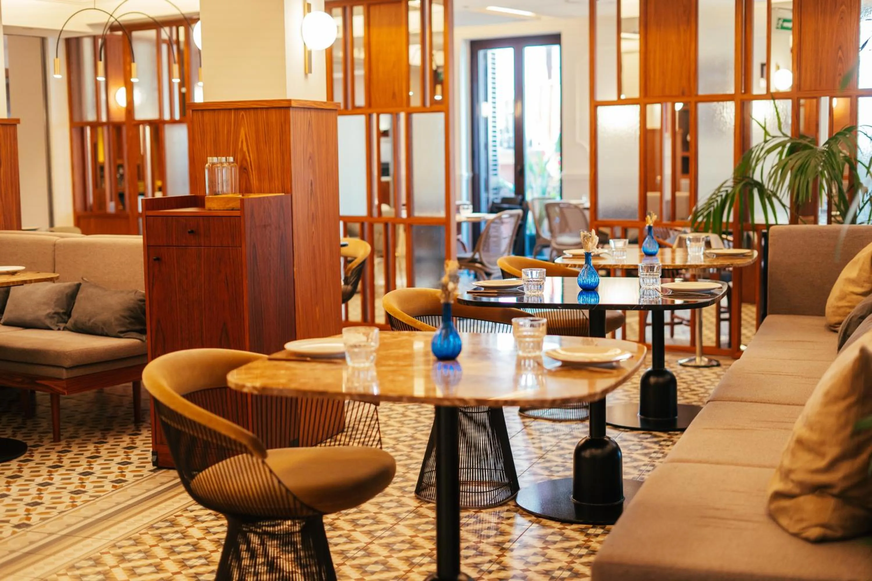 Restaurant/places to eat in Kimpton Vividora Hotel by IHG