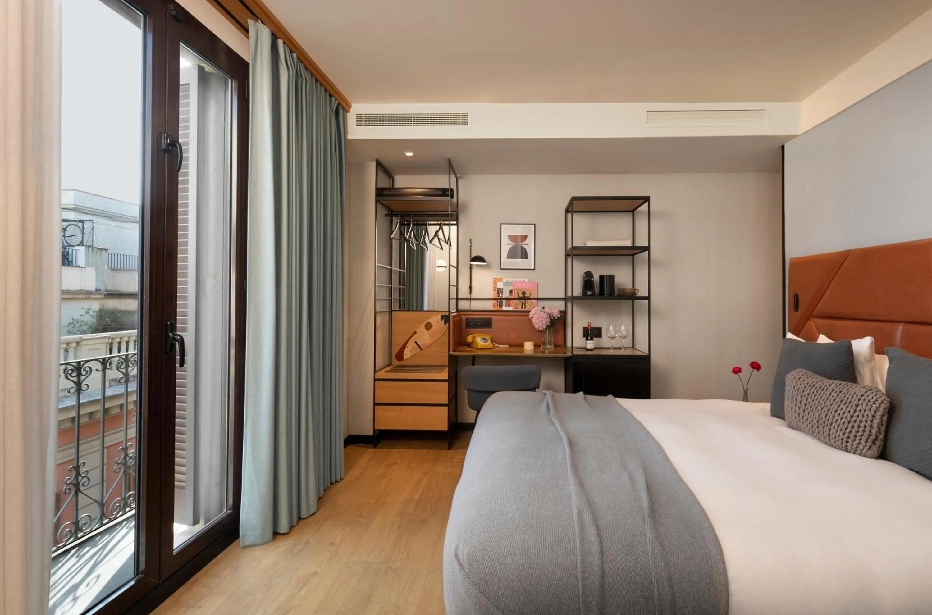 Bed in Kimpton Vividora Hotel by IHG