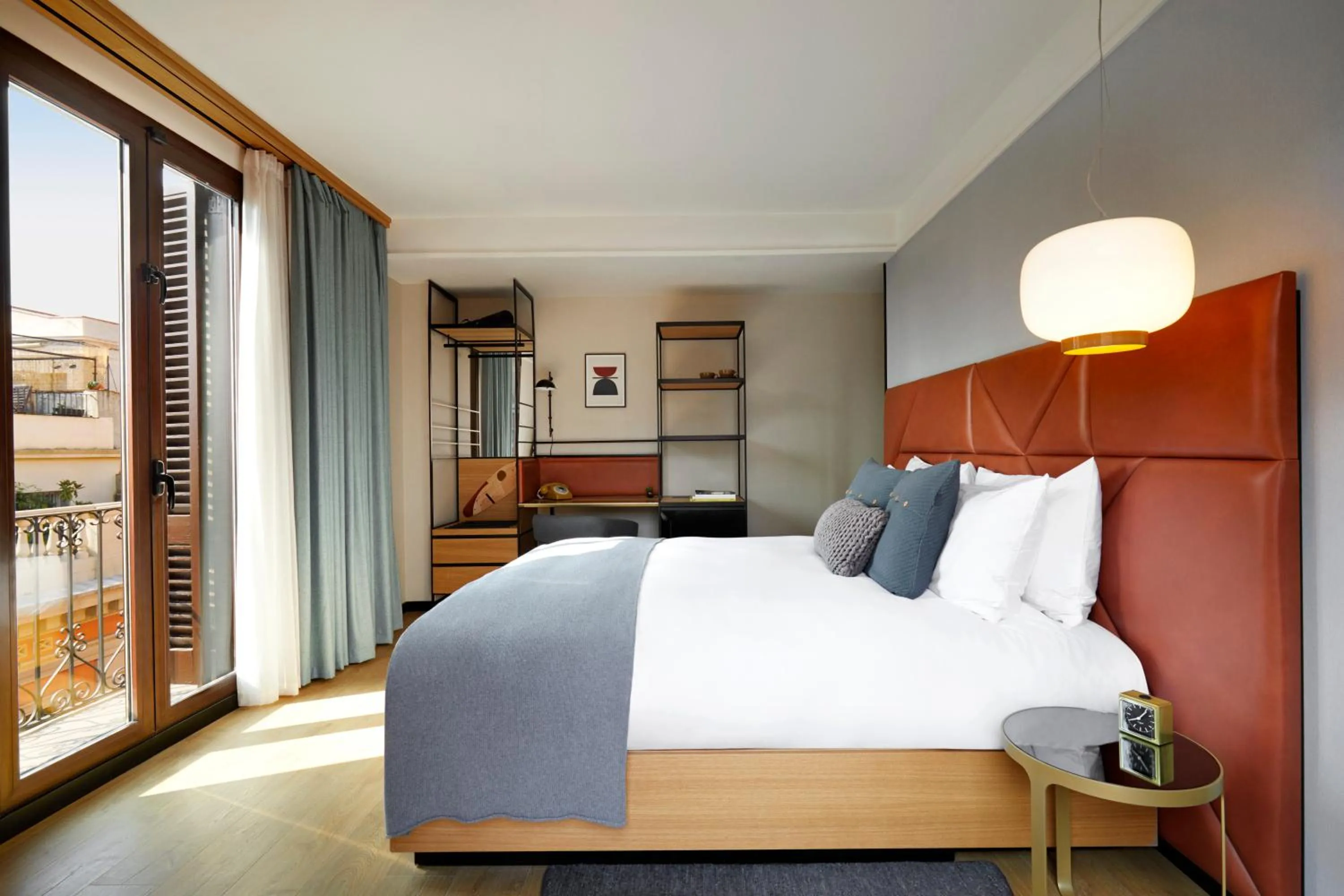 Photo of the whole room, Bed in Kimpton Vividora Hotel by IHG