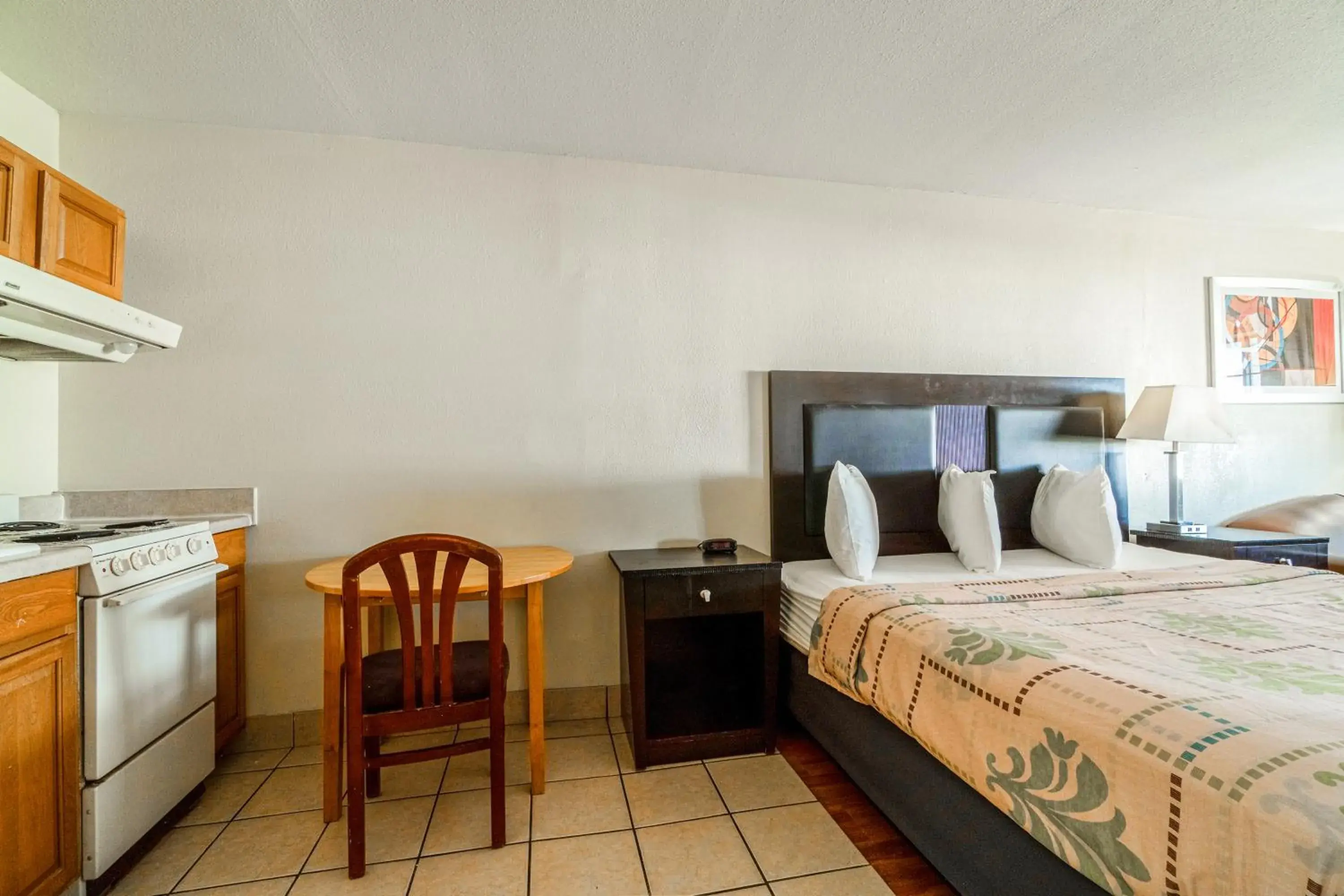 Queen Bed with Kitchenette Non - Smoking in Executive Inn Port Lavaca by OYO Queen Bed with Kitchenette Non - Smoking in Executive Inn Port Lavaca by OYO