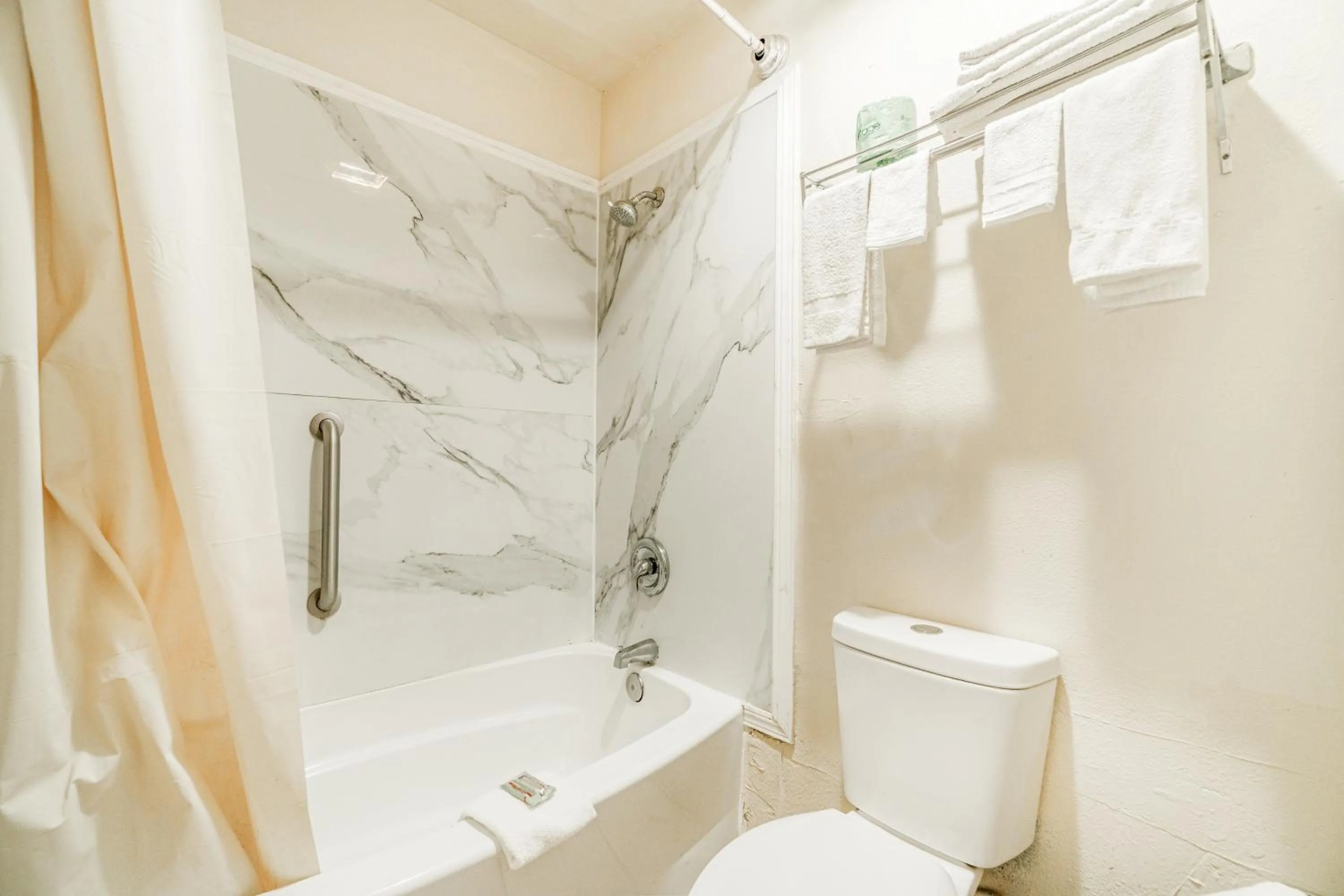 Bathroom in Executive Inn Port Lavaca by OYO