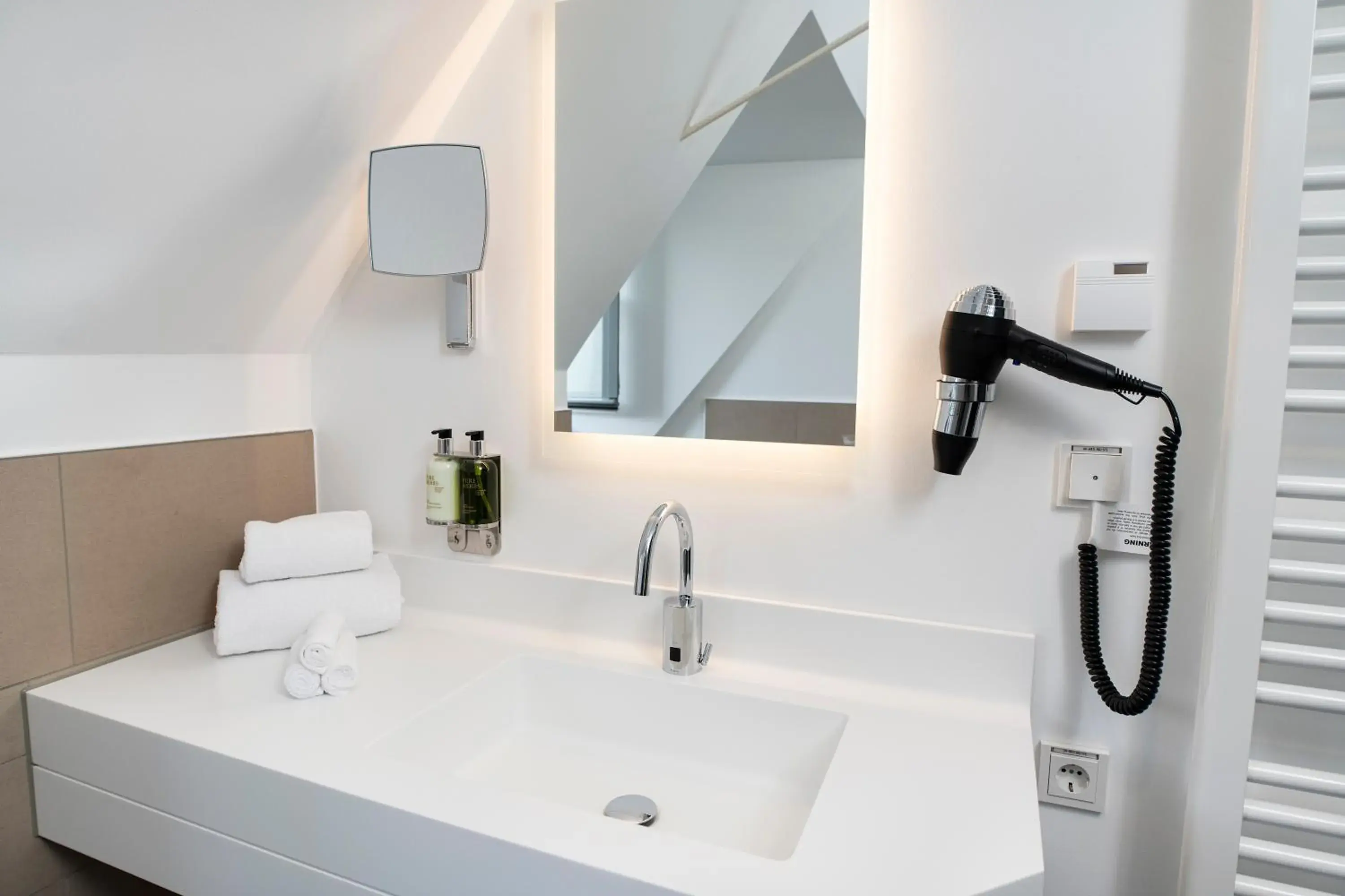 Superior King Room in Hotel Kloster Eberbach Superior King Room in Hotel Kloster Eberbach