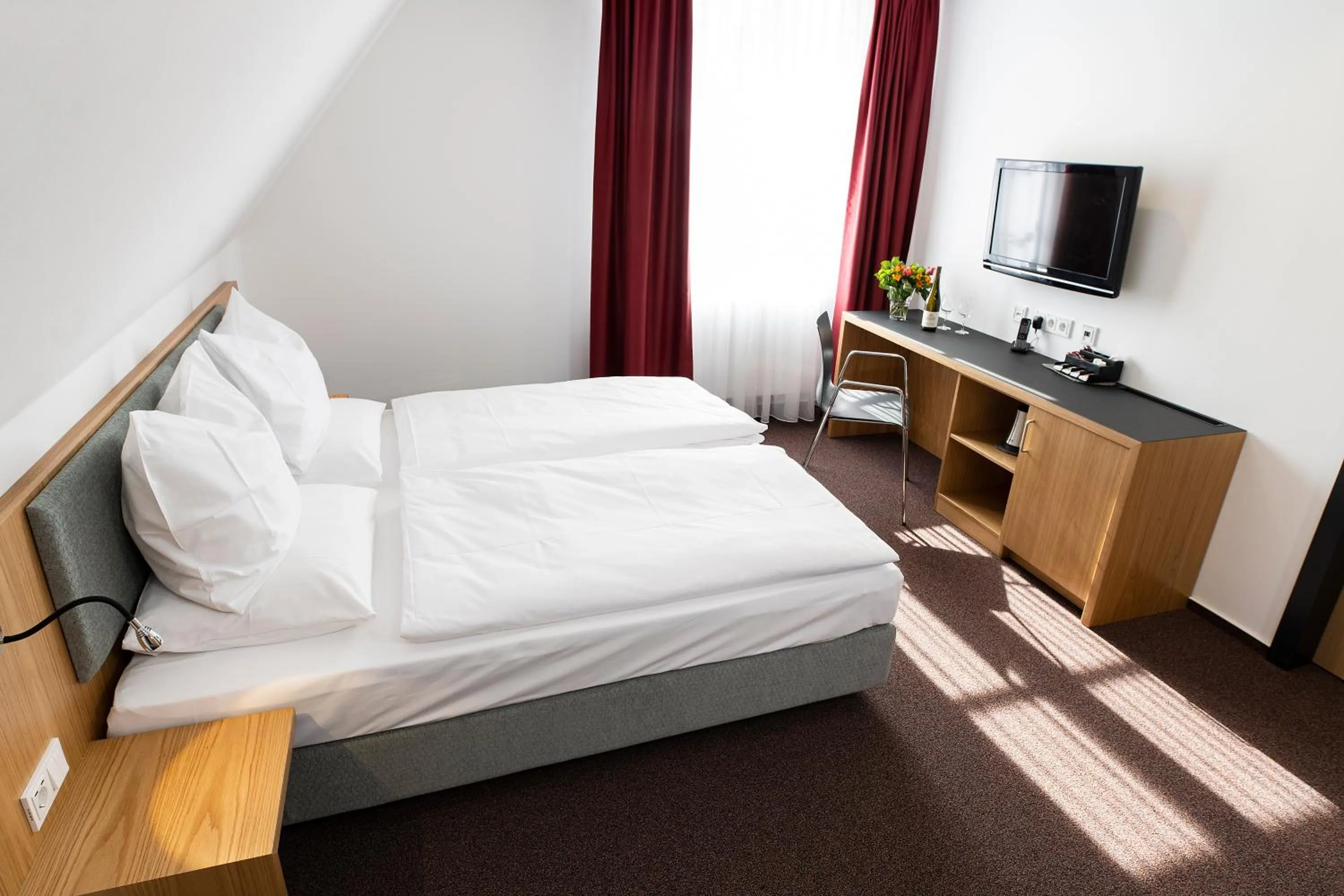 Bed in Hotel Kloster Eberbach