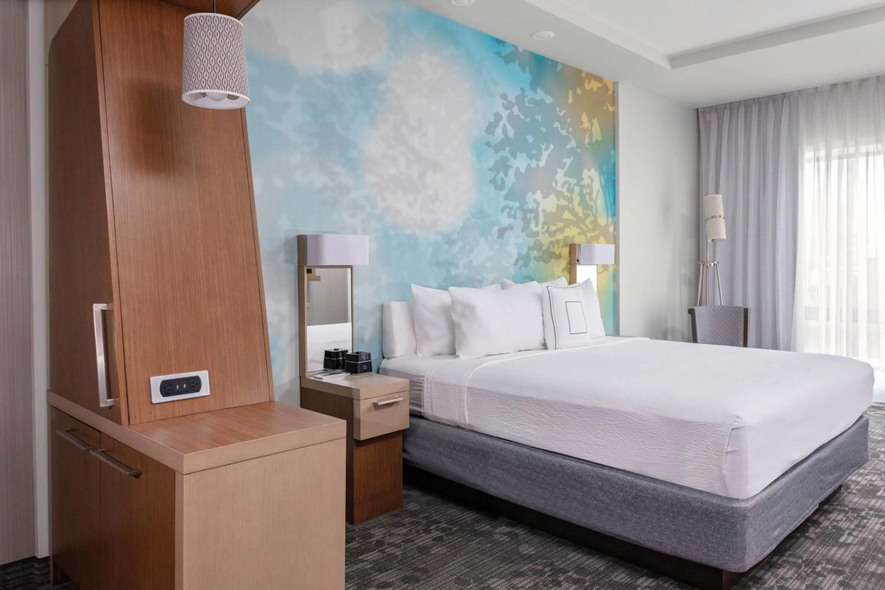 Photo of the whole room, Bed in Courtyard by Marriott East Lansing Okemos