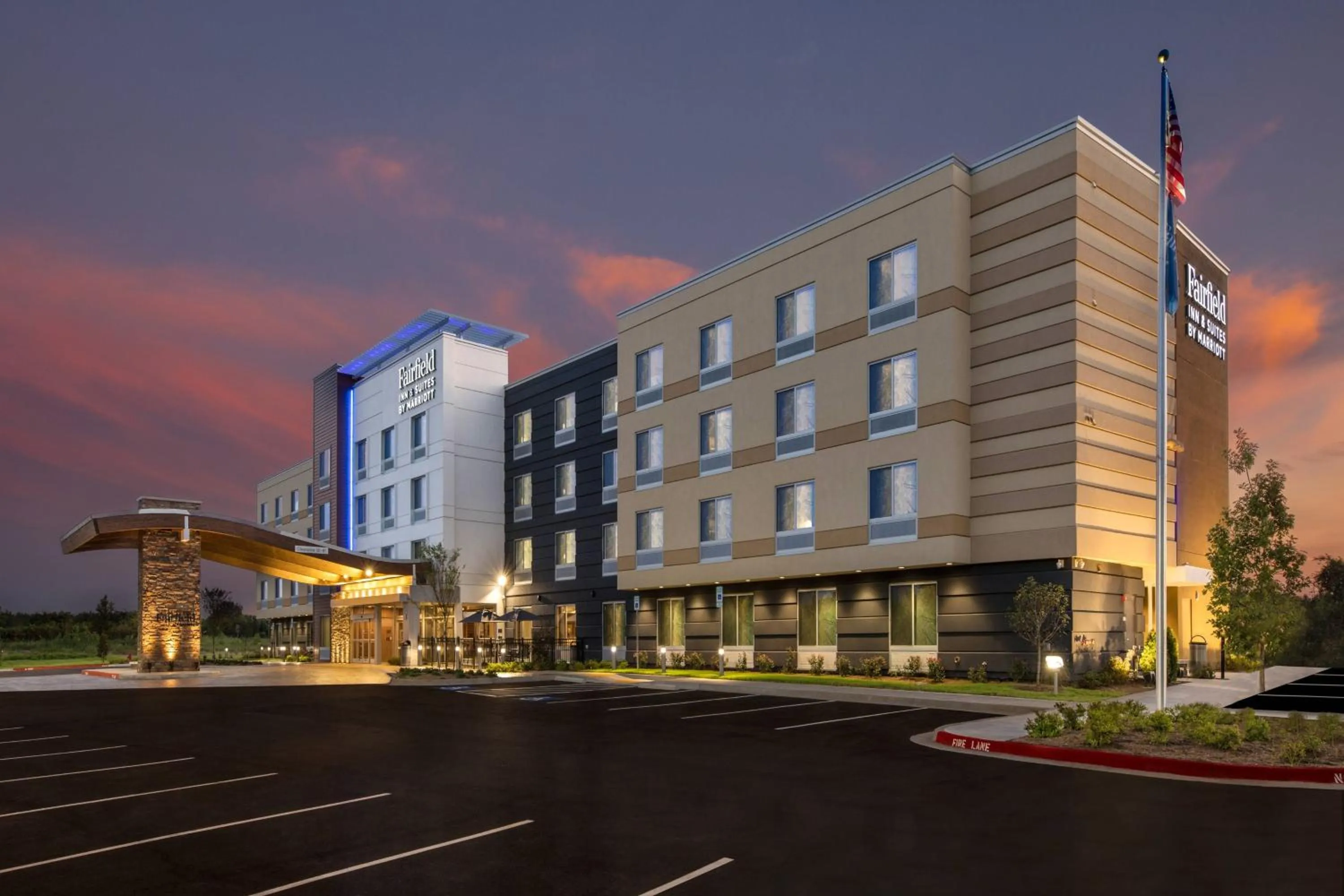 Property building in Fairfield Inn & Suites by Marriott Little Rock Airport