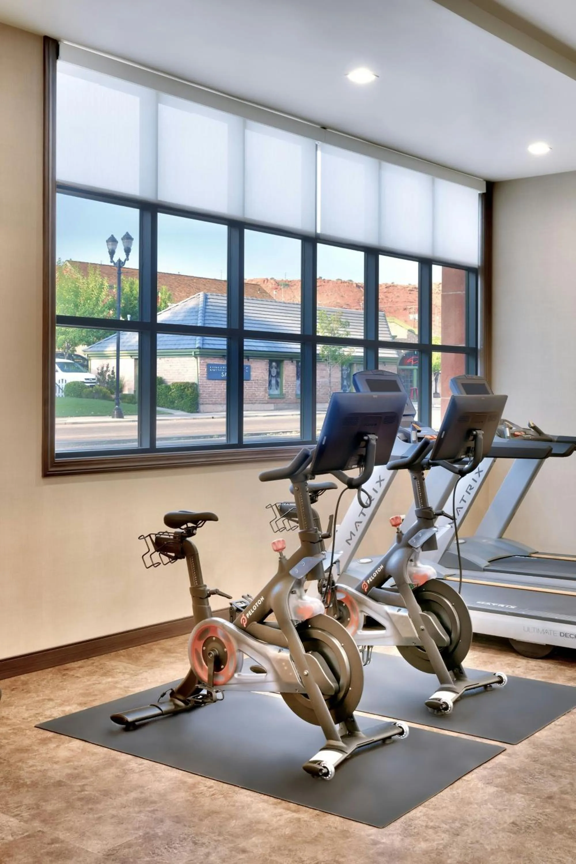 Fitness centre/facilities in The Advenire, Autograph Collection