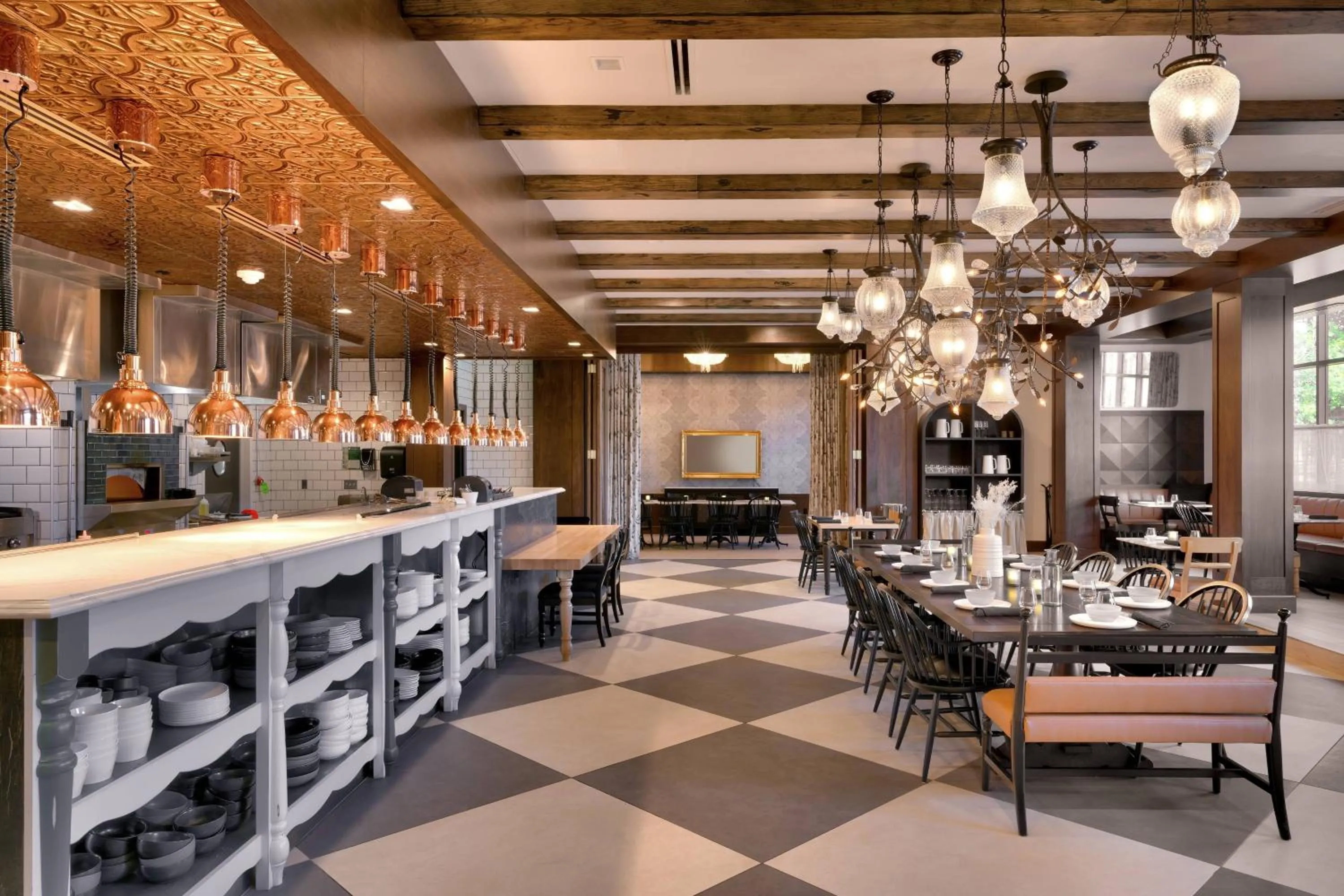 Restaurant/places to eat in The Advenire, Autograph Collection