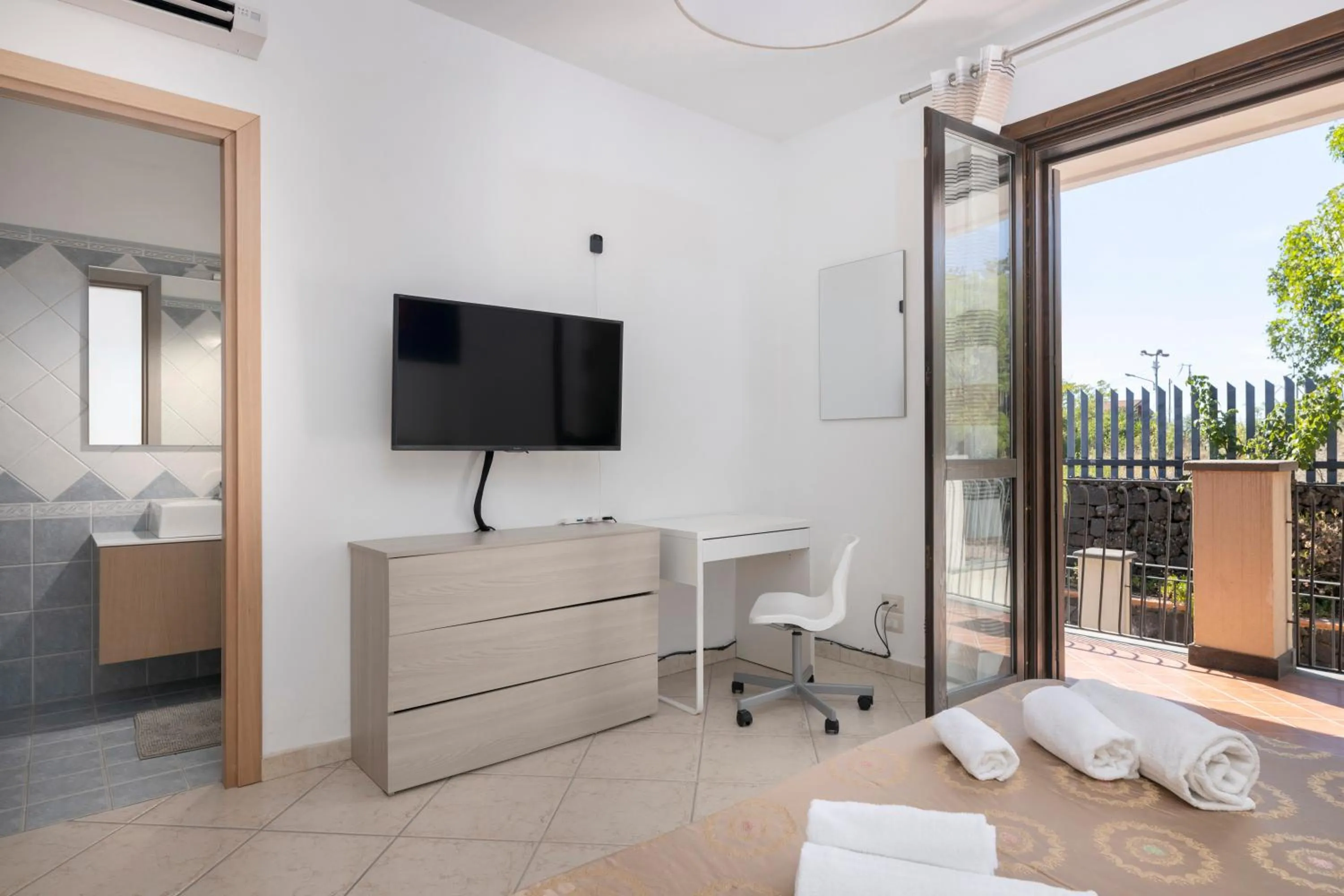Bedroom in Villa Vulcano, tra l'Etna e il mare