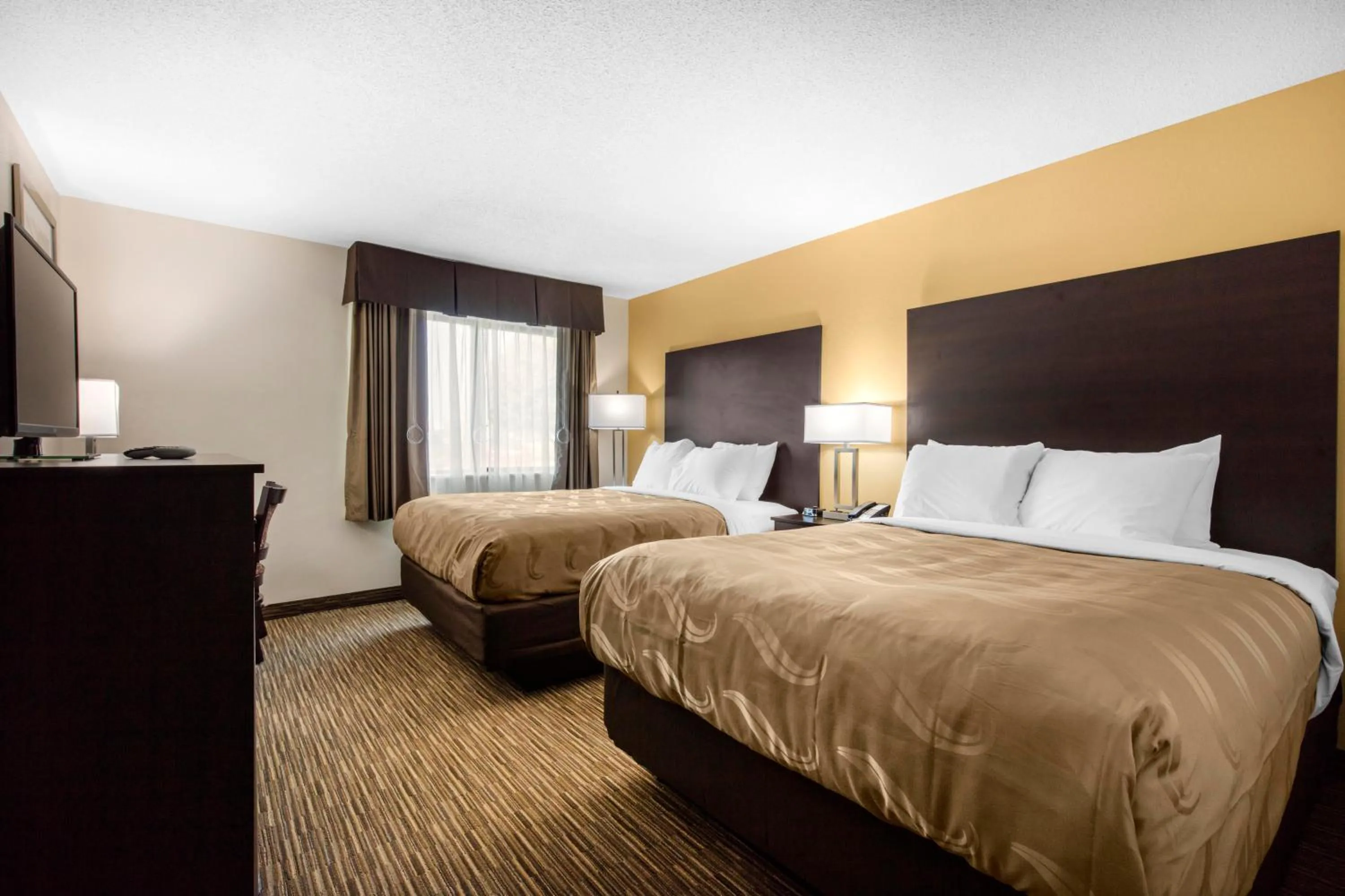 Bedroom, Bed in Quality Inn & Suites Metropolis I-24