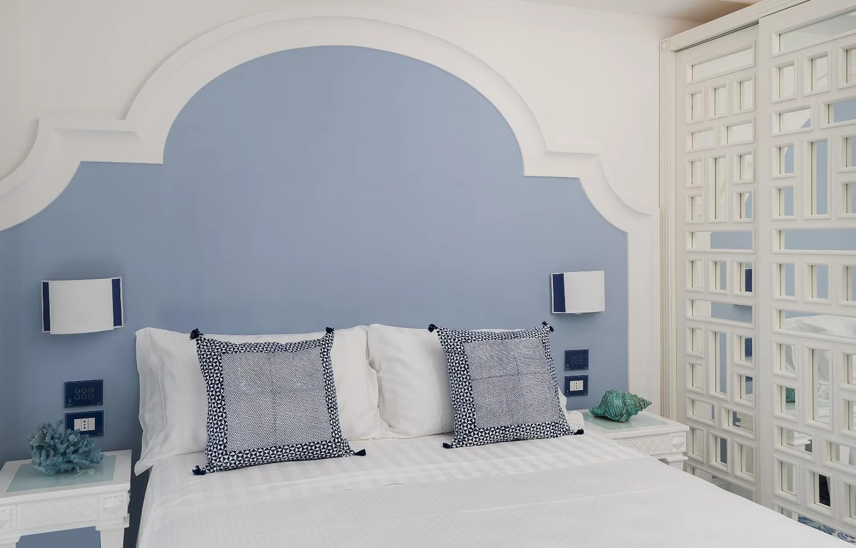 Decorative detail in Piazzetta Diefenbach