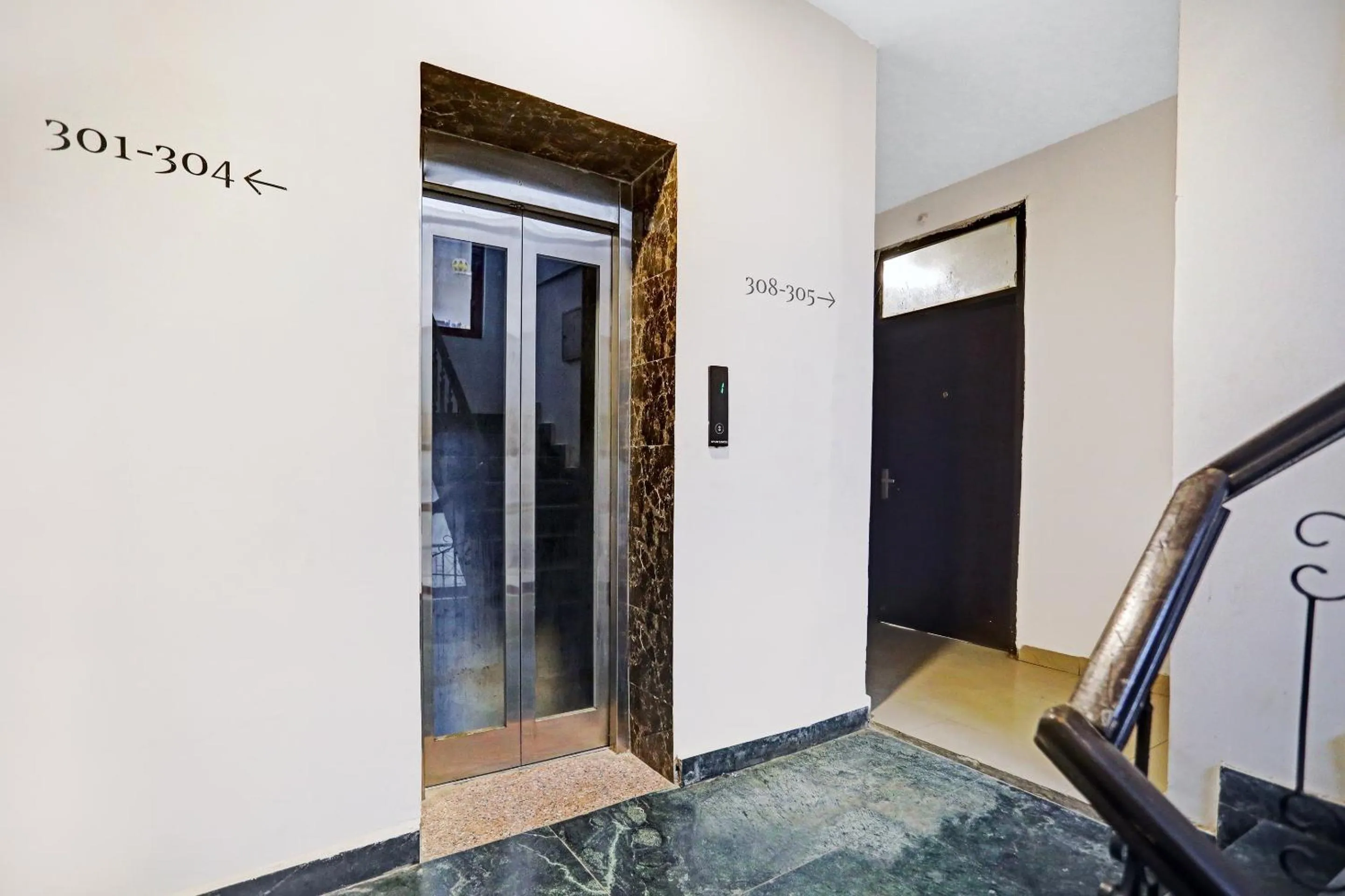 Lobby or reception in Super Collection O Agniv Residency Near Saket Metro