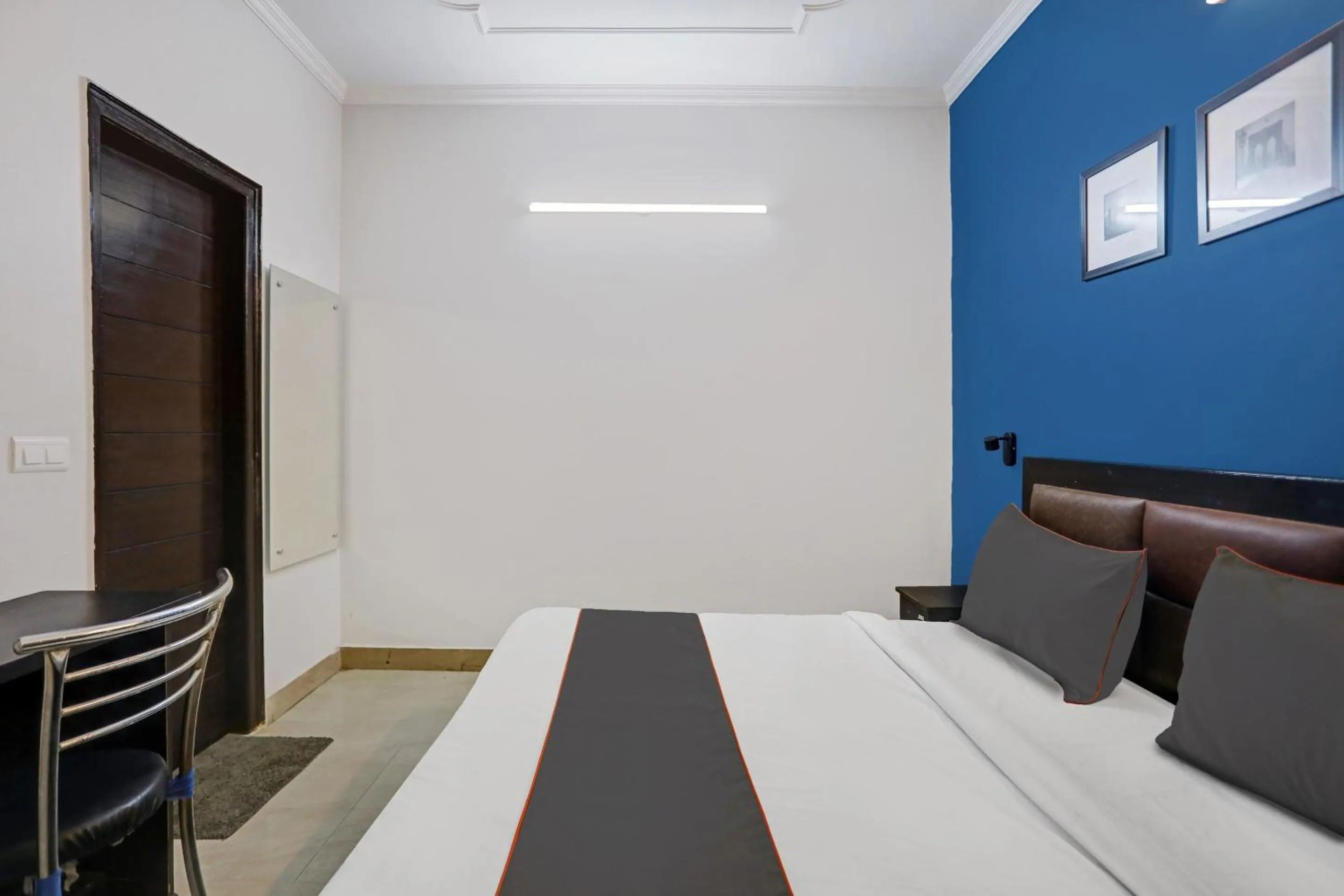 Bedroom, Bed in Super Collection O Agniv Residency Near Saket Metro