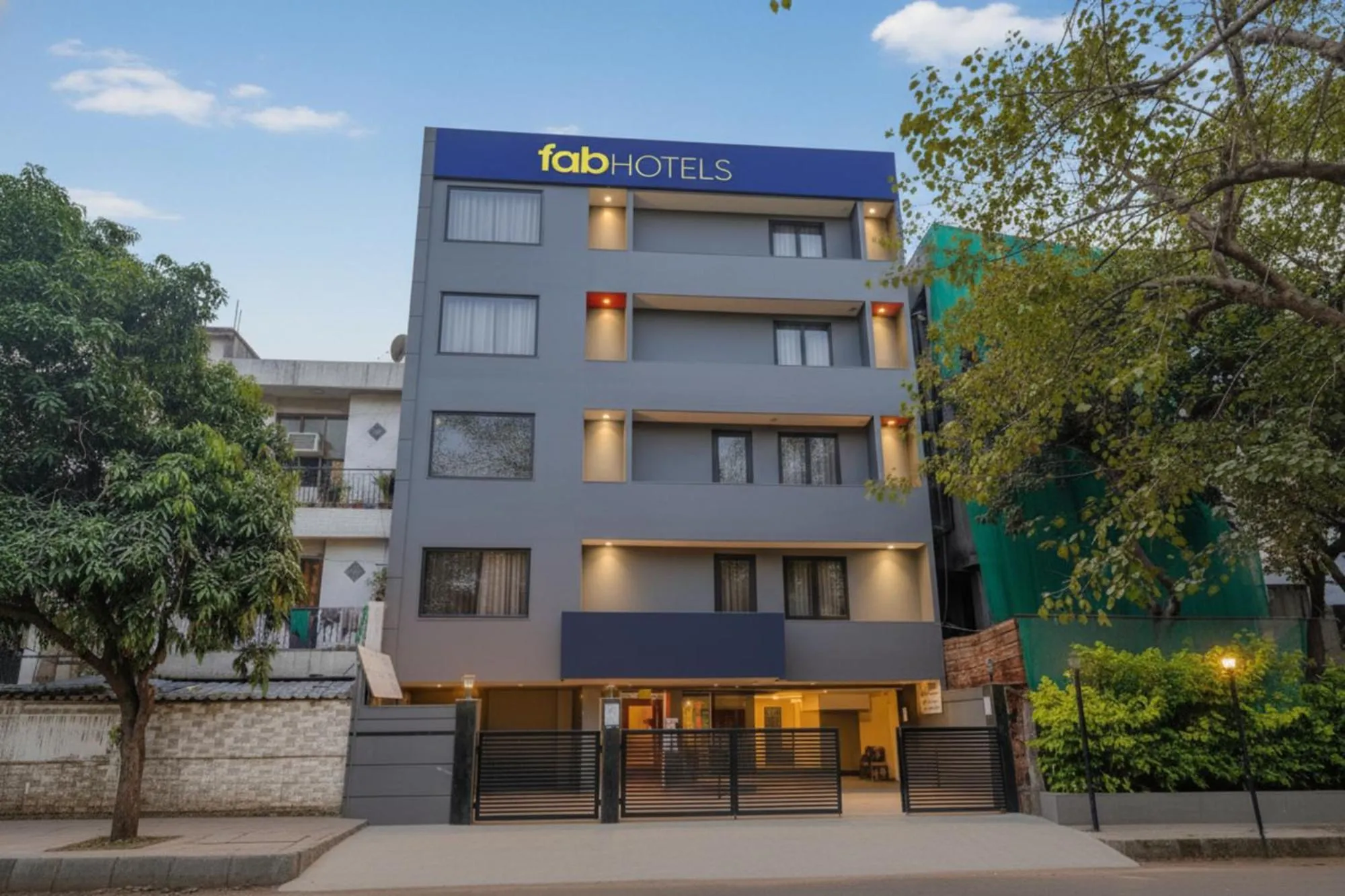 Property building in Via La Serene