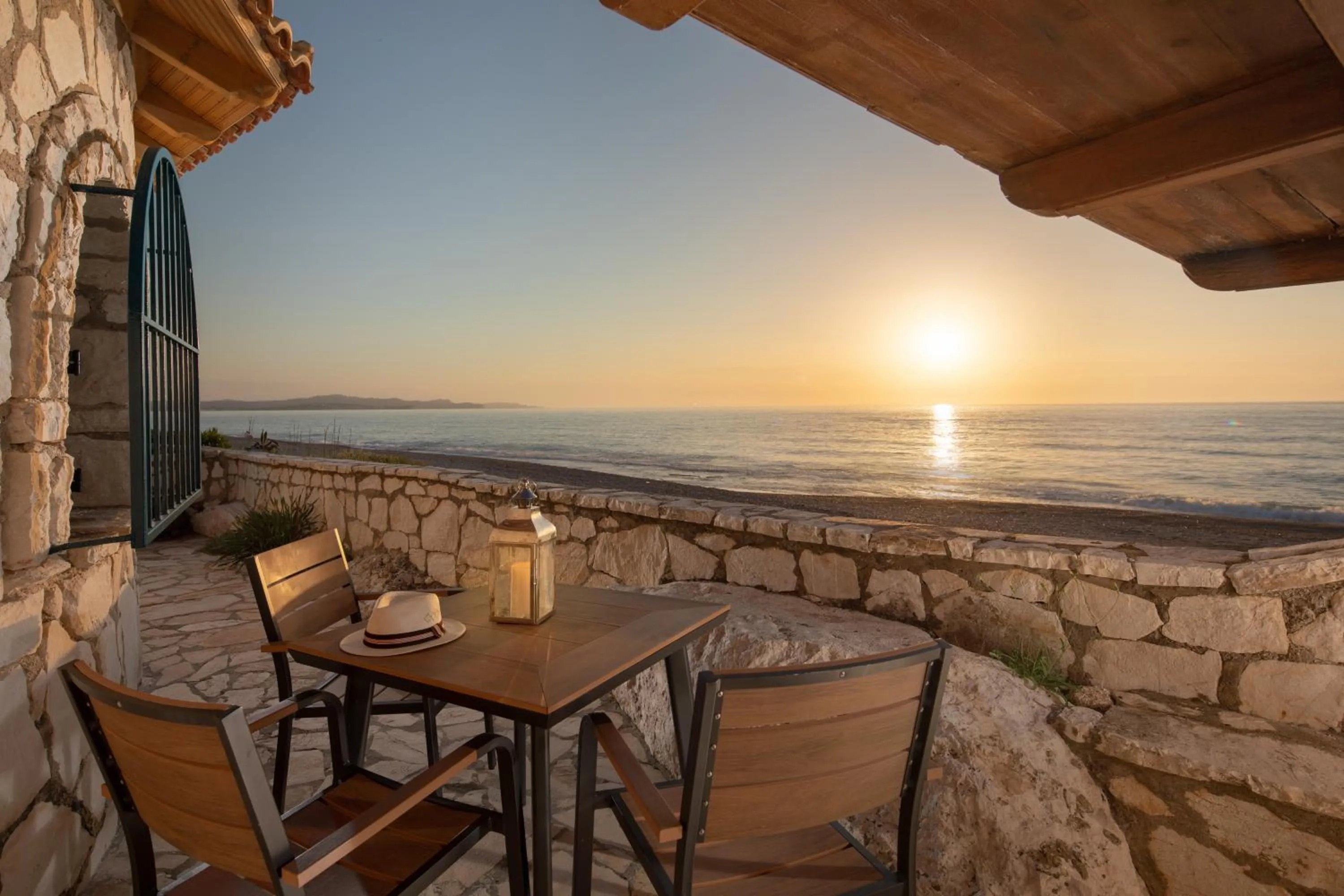 Kyma Suites - adult only accommodation