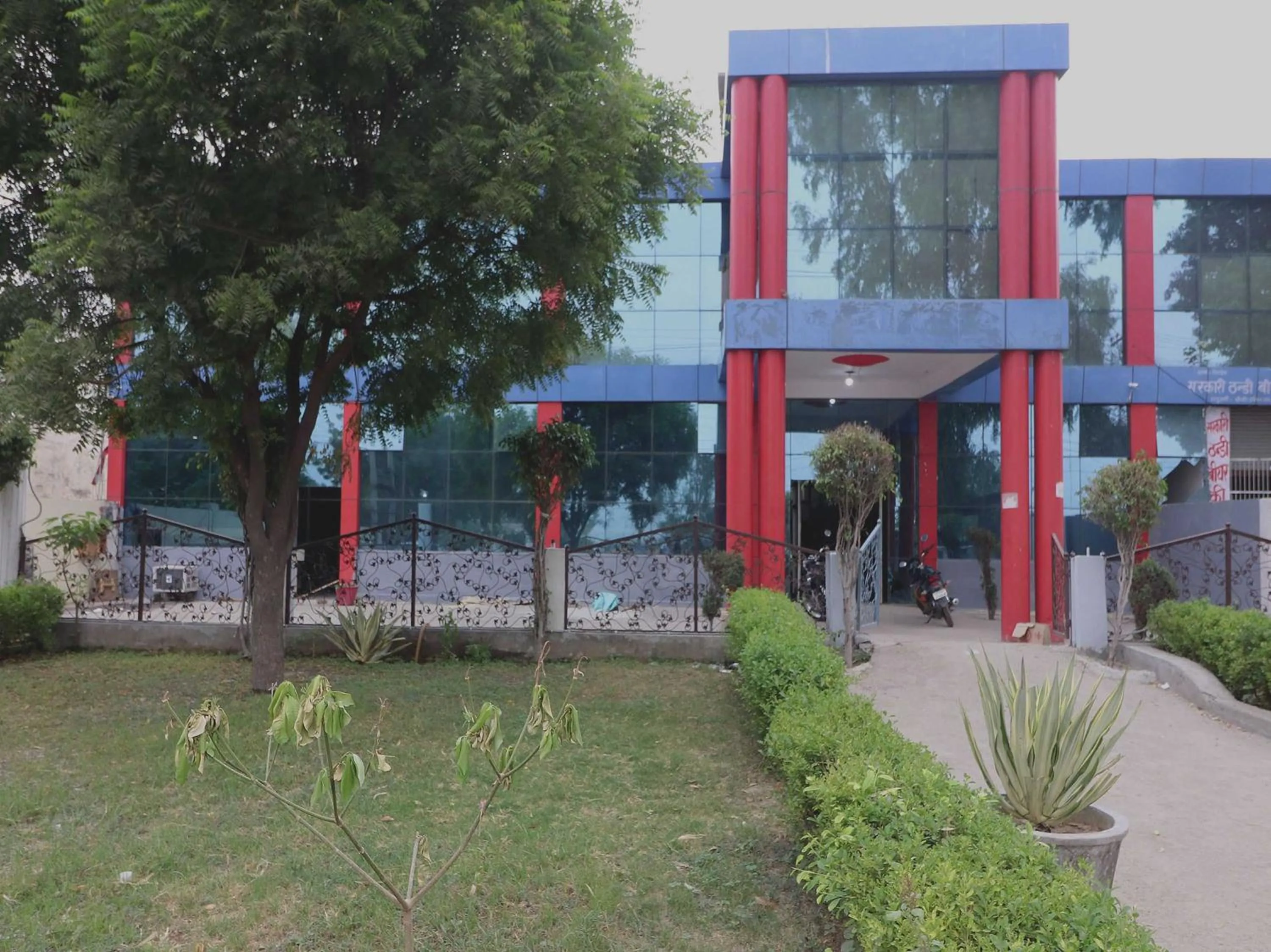 Facade/entrance in Hotel O Mulaqat