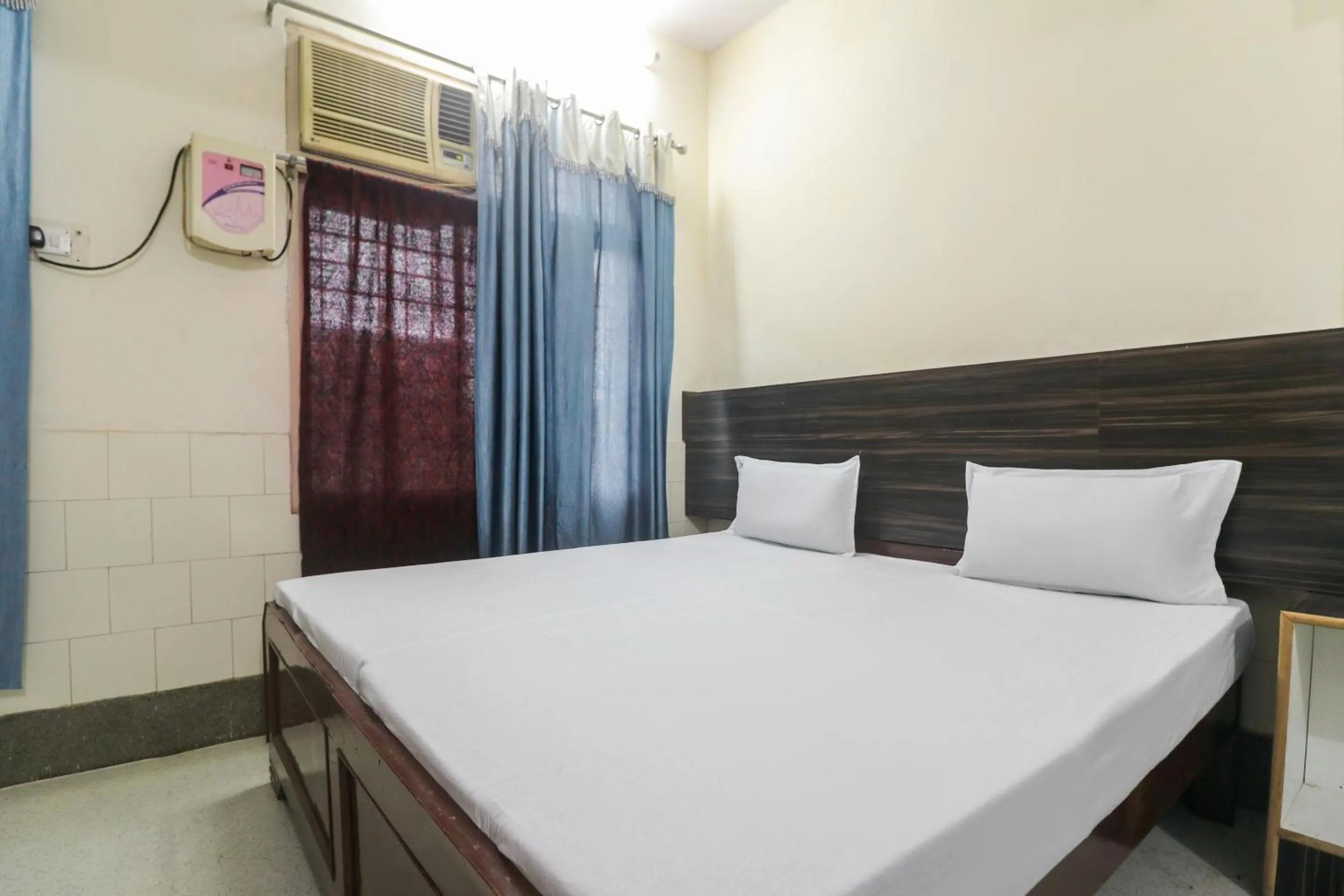 Bedroom in SPOT ON Hotel Anand Bhawan