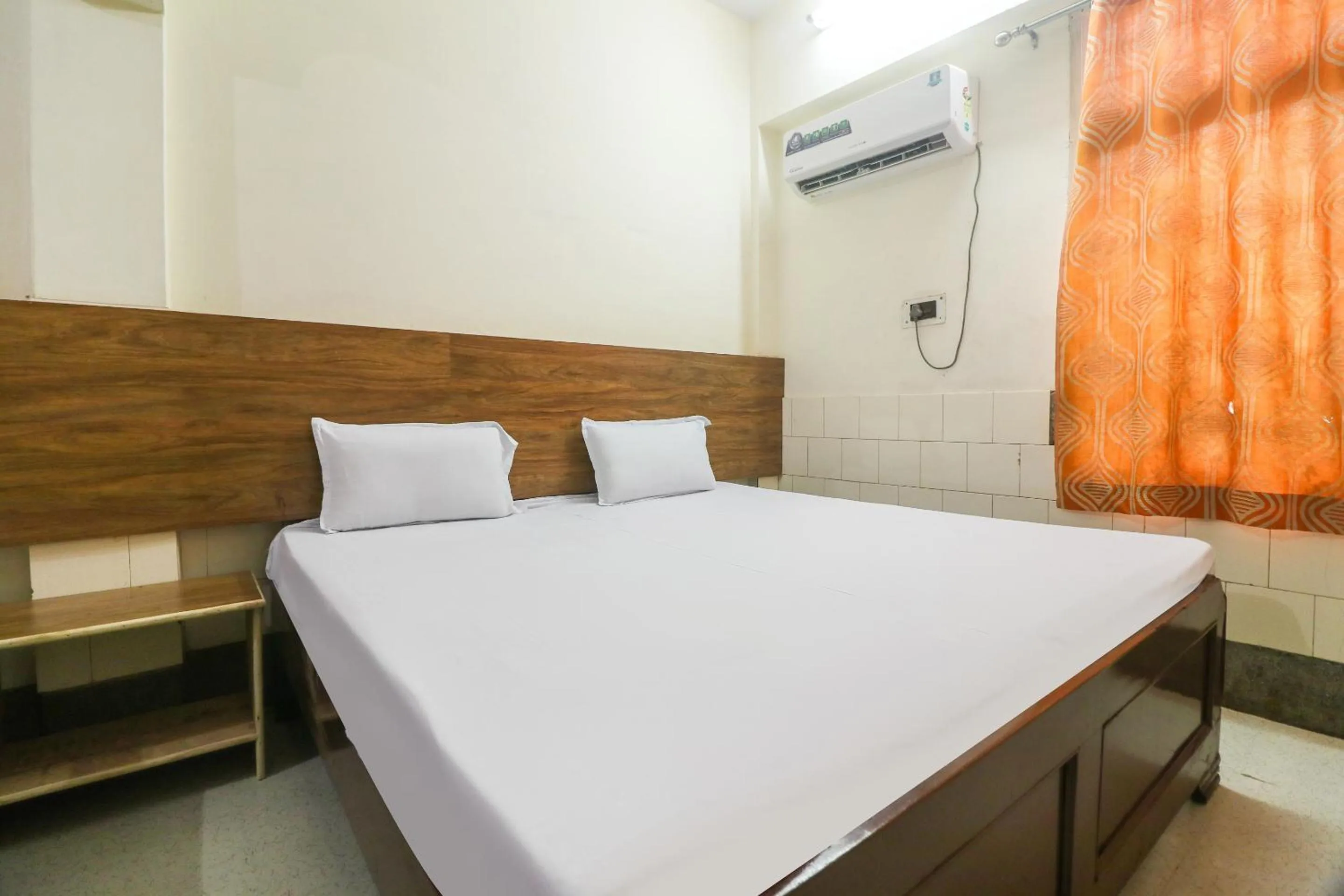 Bedroom in SPOT ON Hotel Anand Bhawan