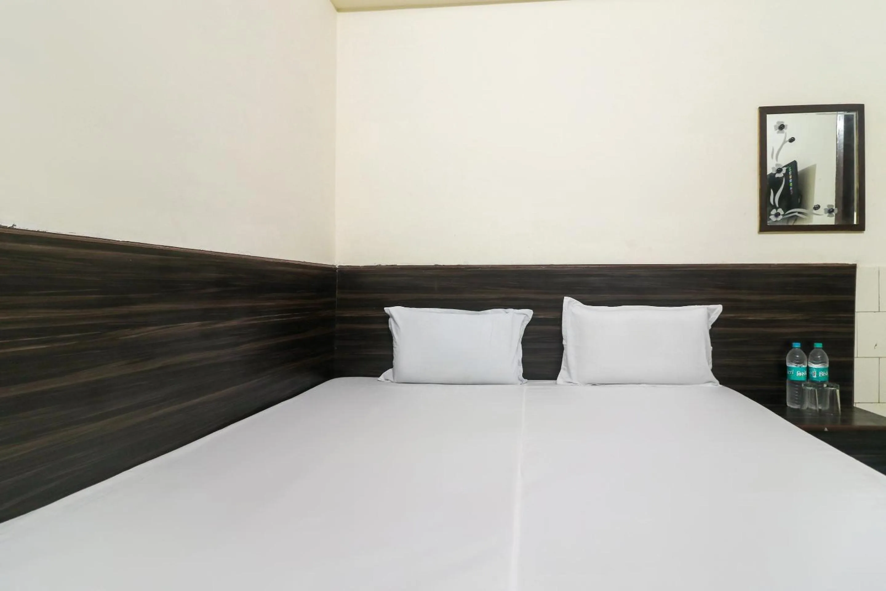 Bedroom in SPOT ON Hotel Anand Bhawan