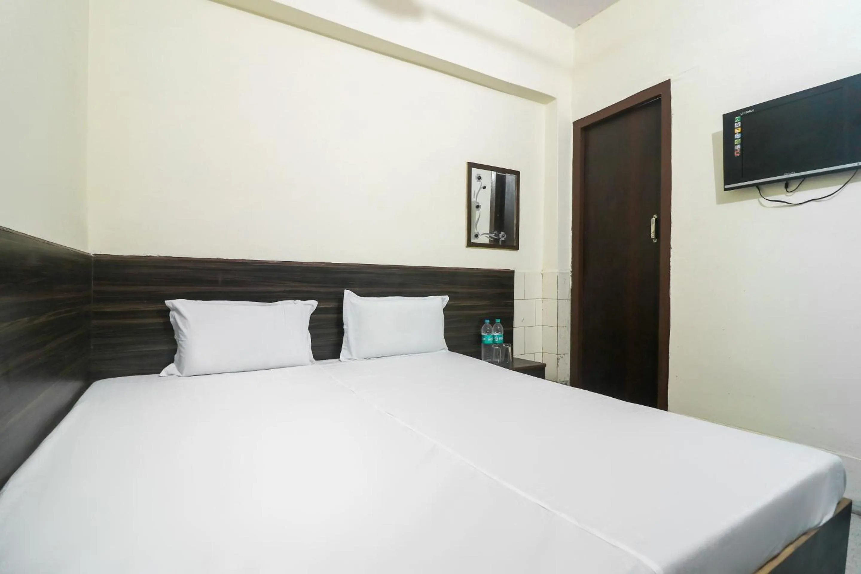 Bedroom in SPOT ON Hotel Anand Bhawan