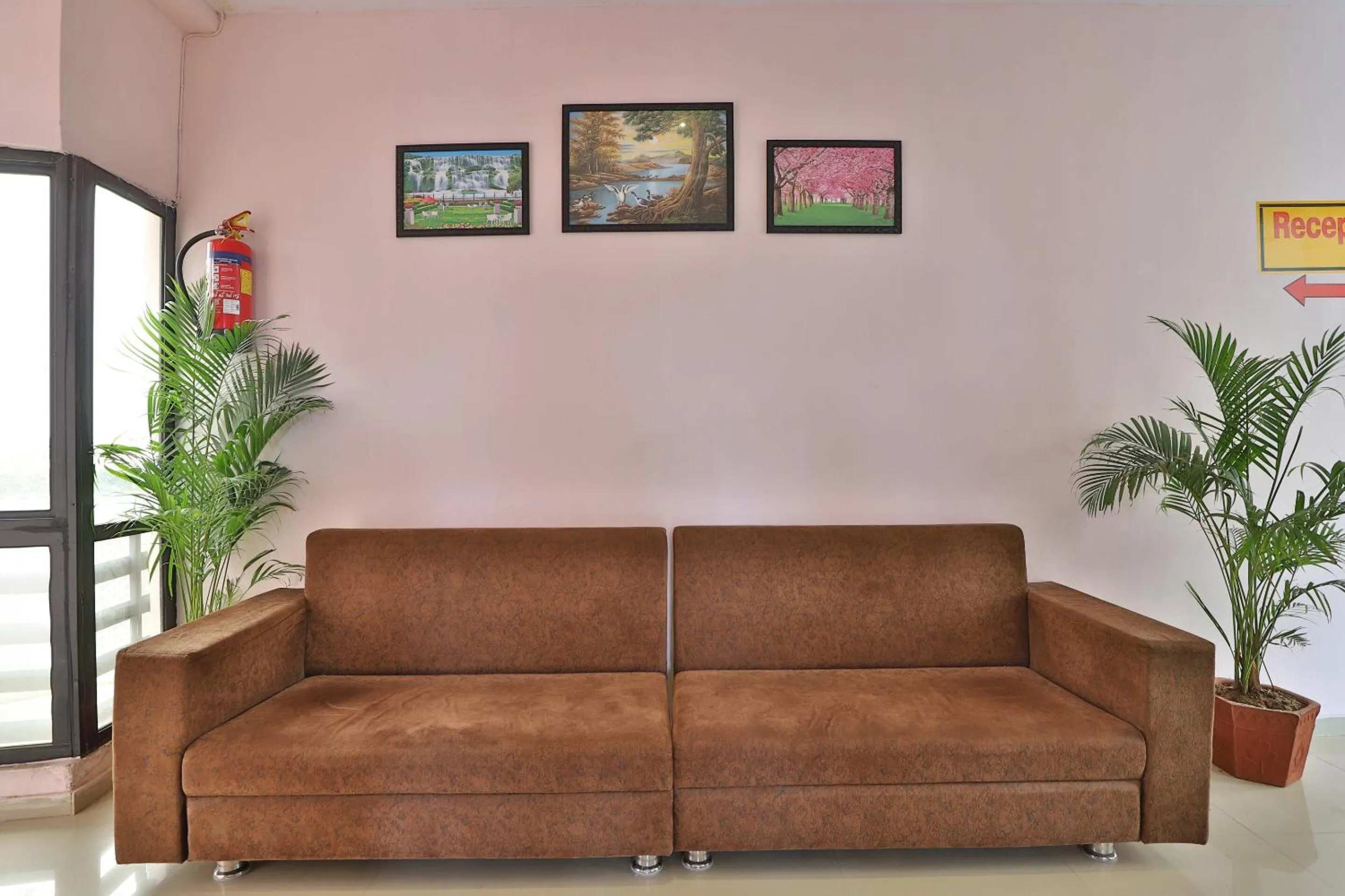Hotel O D K Guest House