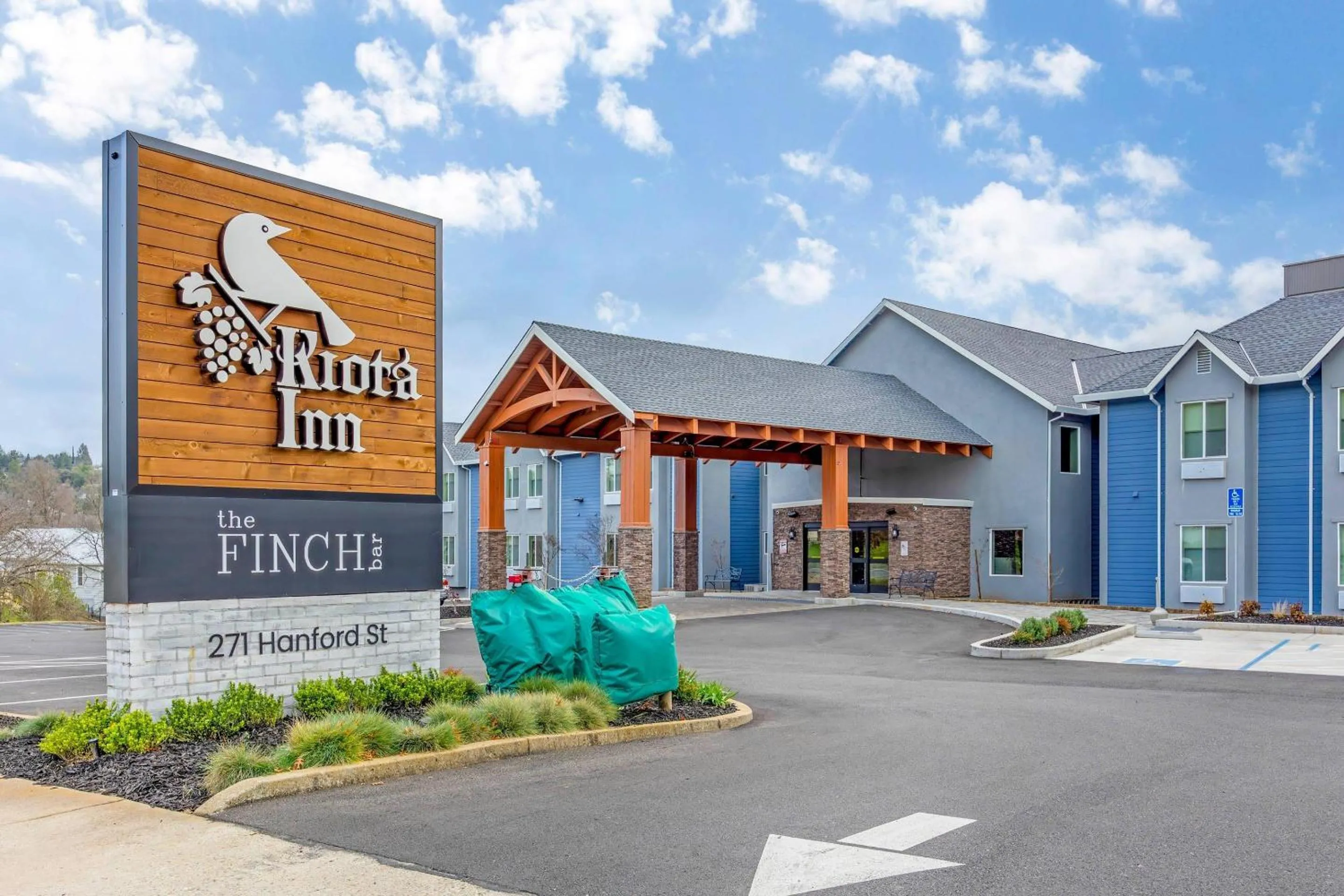 Property building in Kiota Inn & Event Center Sutter Creek, an Ascend Collection Hotel