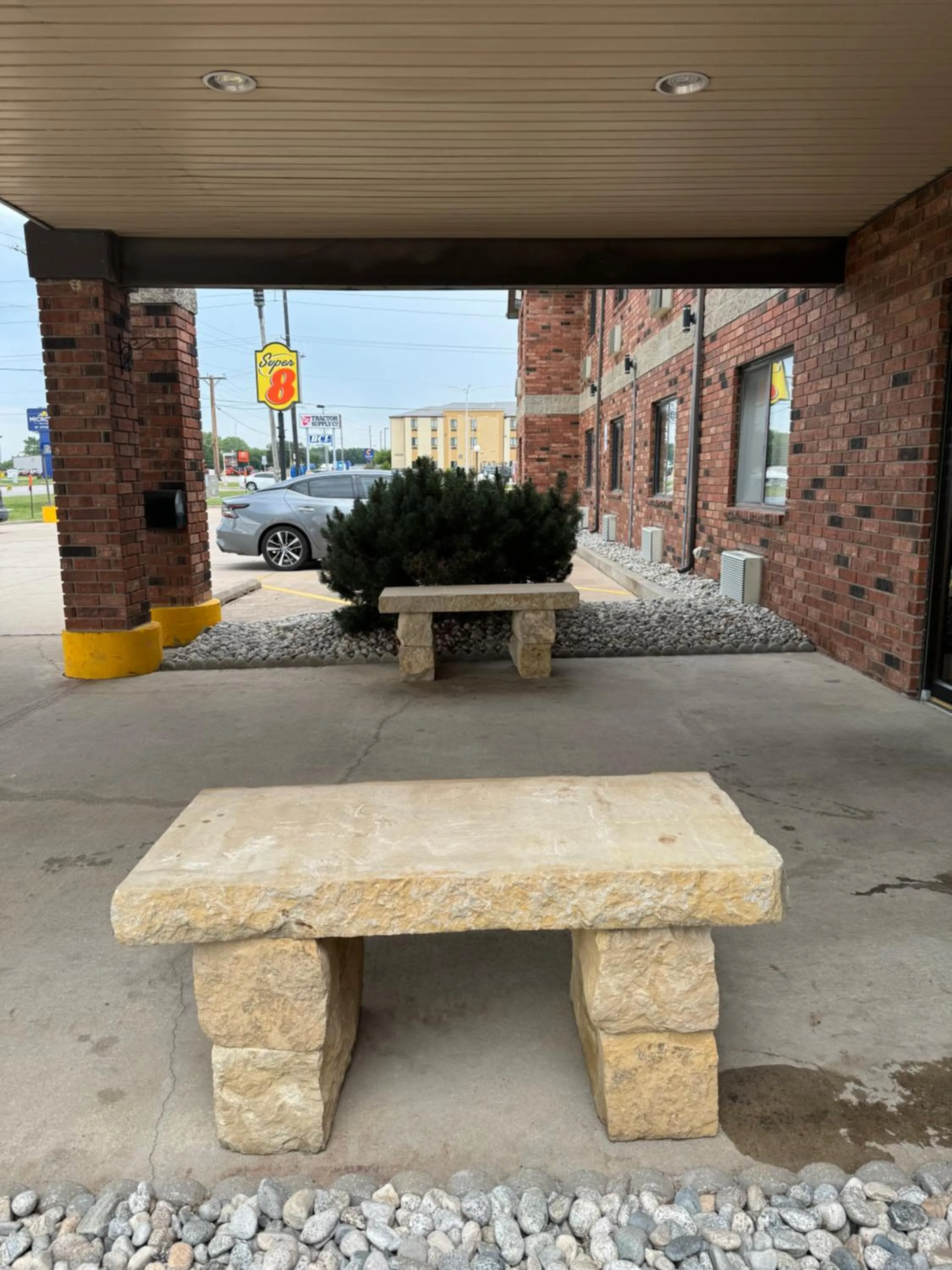 Property building in Super 8 by Wyndham Independence KS