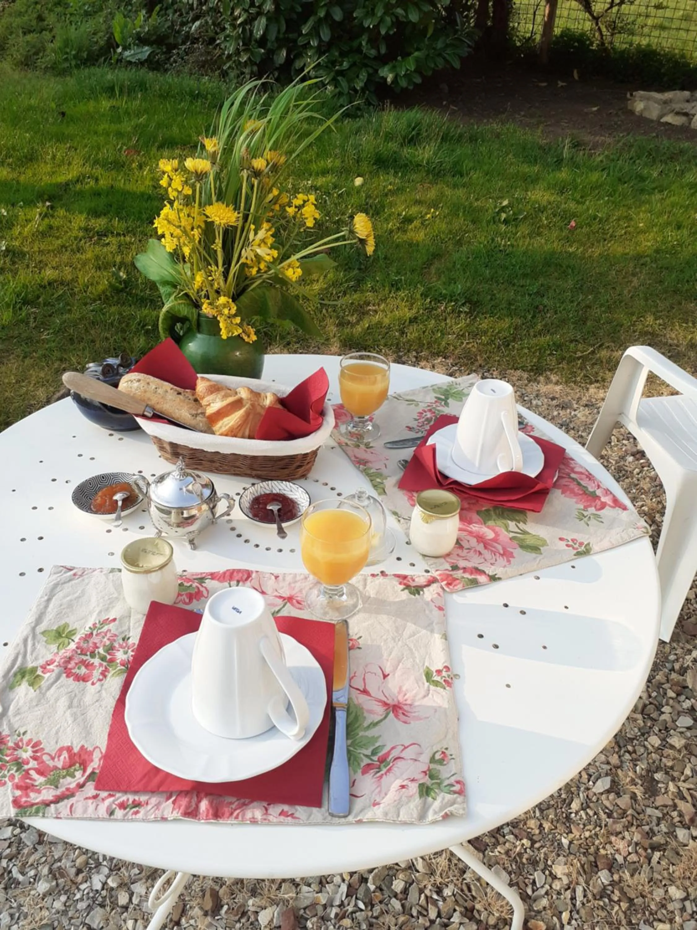 Breakfast in Le Verger (Le Plessis)