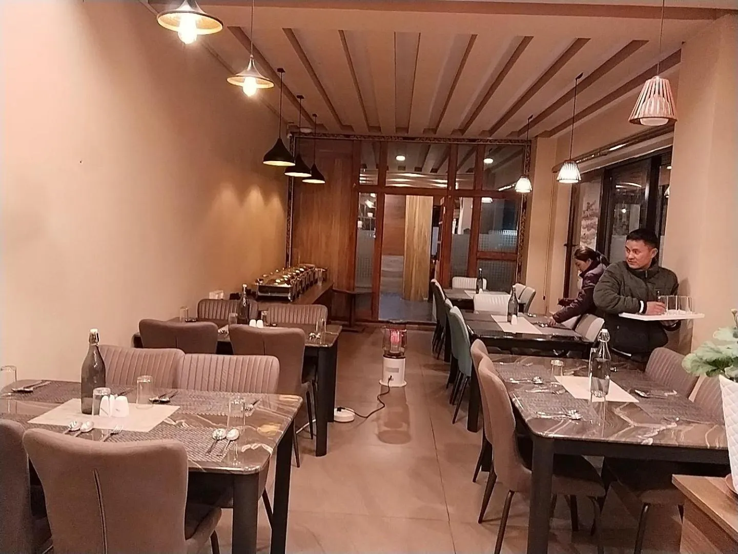 Restaurant/places to eat in Nirvana Inn