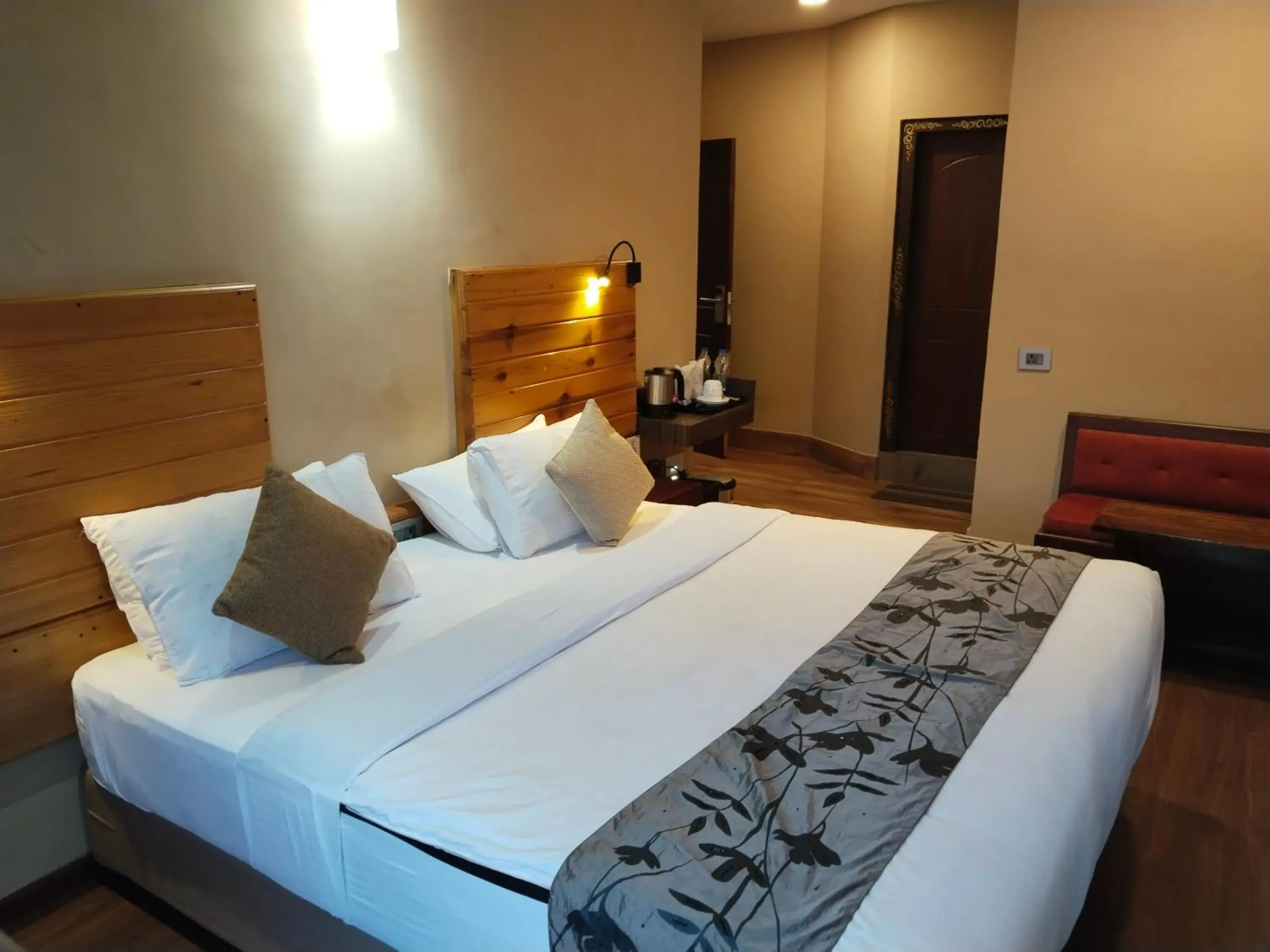 Deluxe Double Room - single occupancy in Nirvana Inn Deluxe Double Room - single occupancy in Nirvana Inn