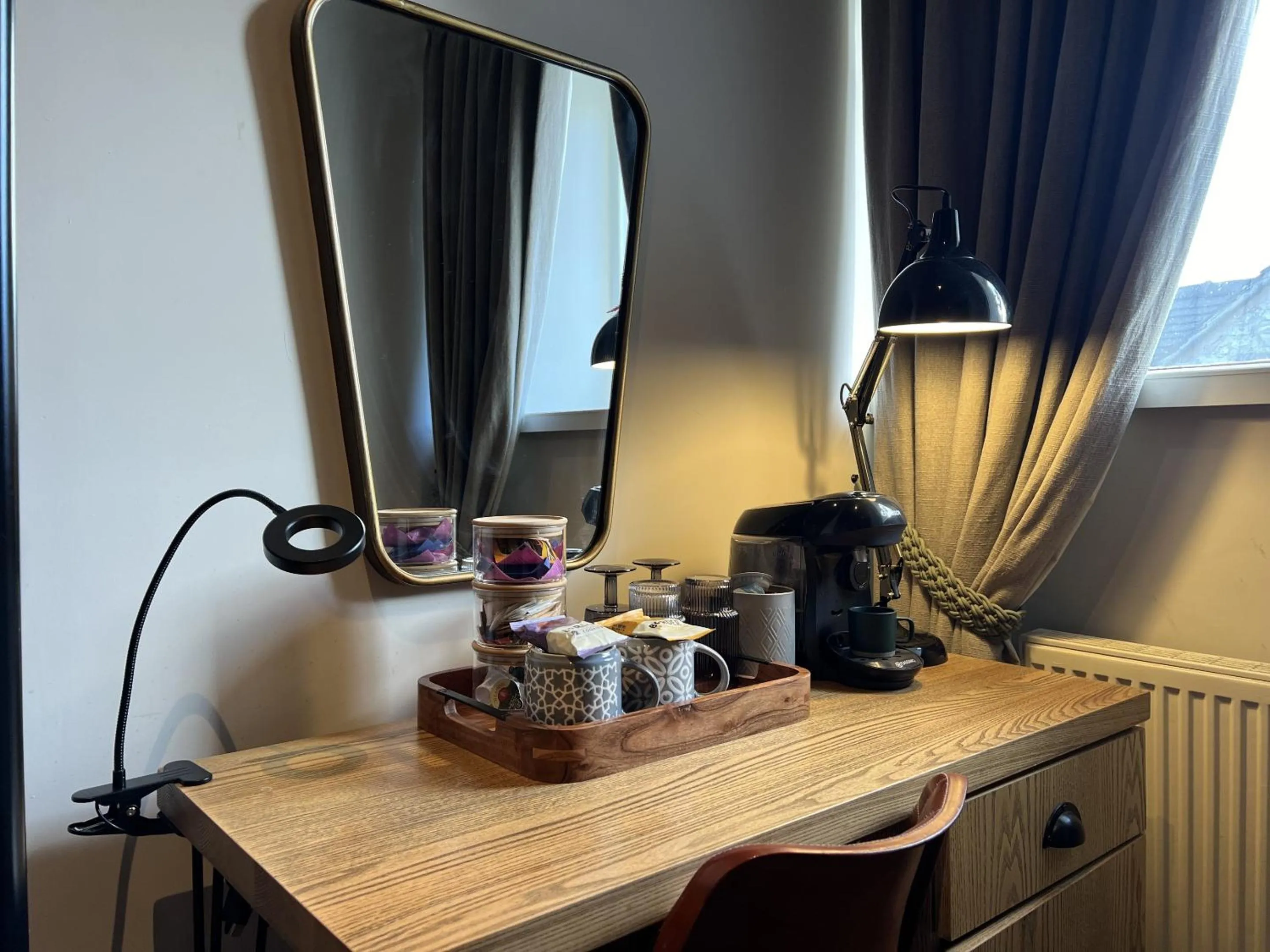 Bedroom in Devonshire Arms