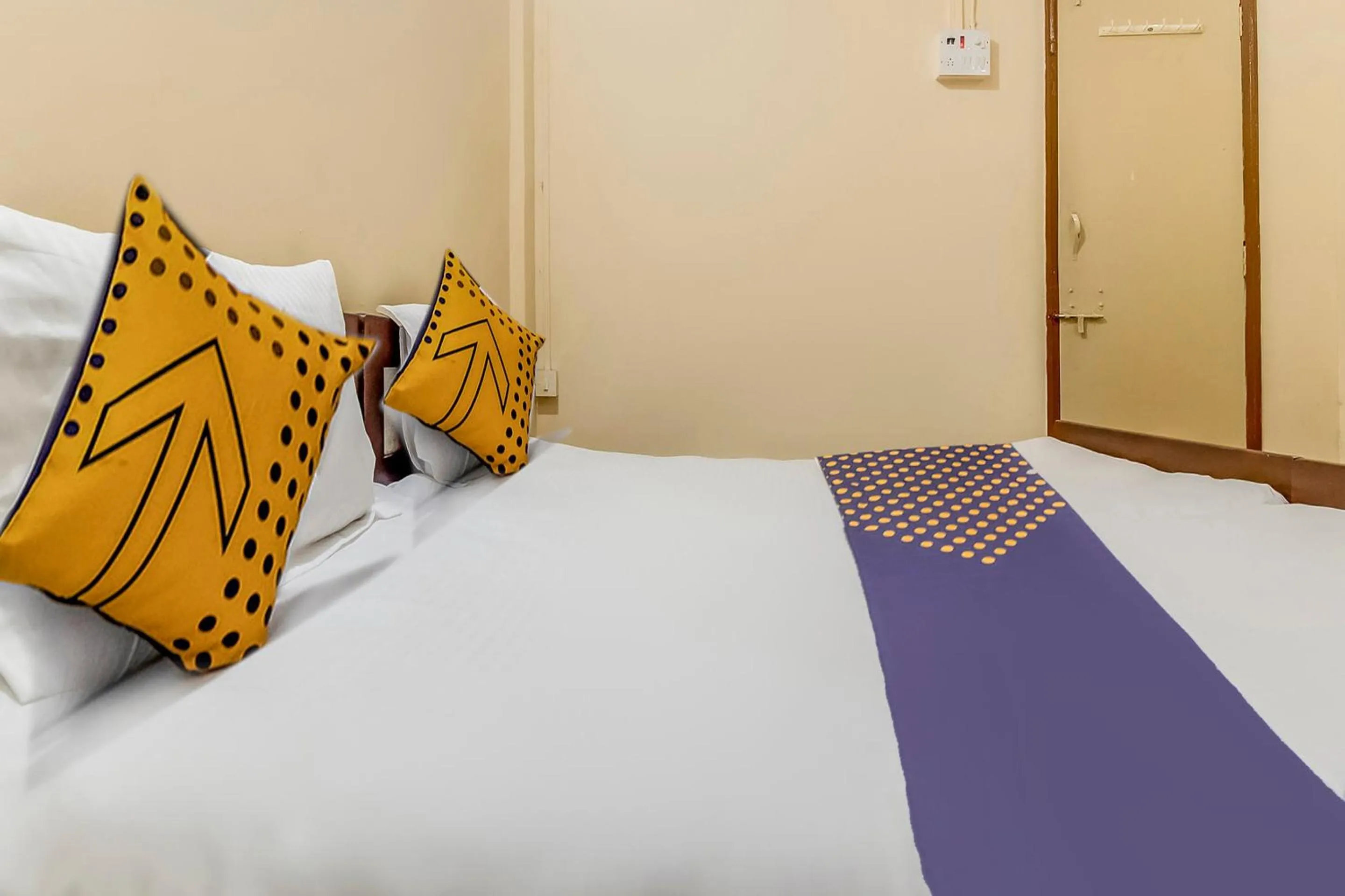 Bedroom in Hotel O New Ushakal Lodging & Boarding