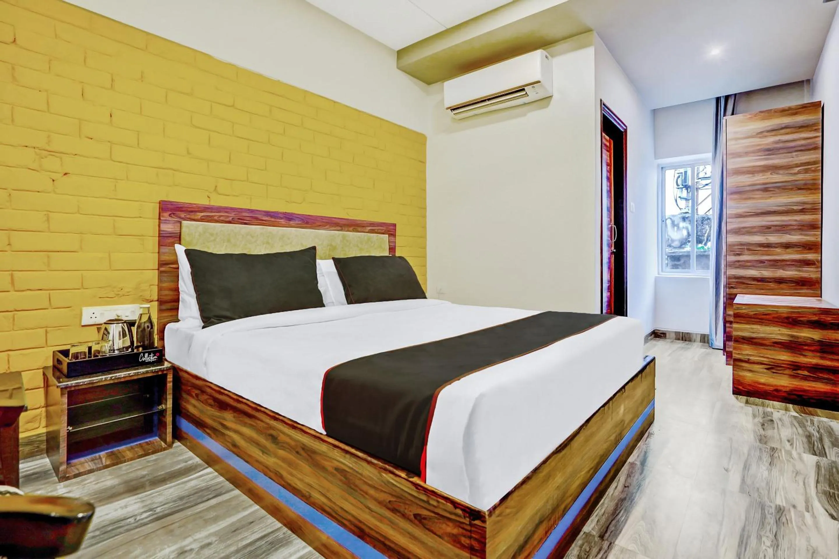 Bedroom, Bed in Super Collection O Kalinga Bapuji Nagar