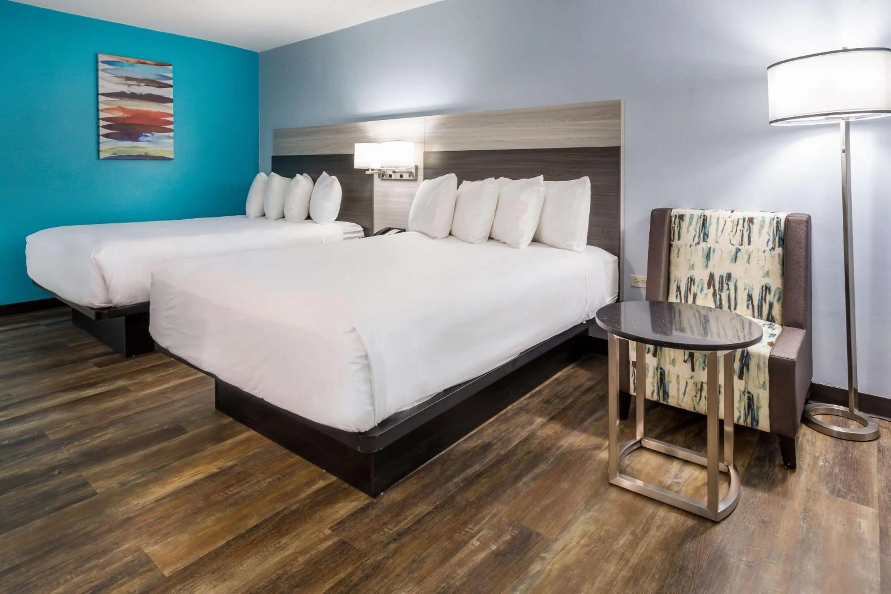 Photo of the whole room in Rodeway Inn Anderson