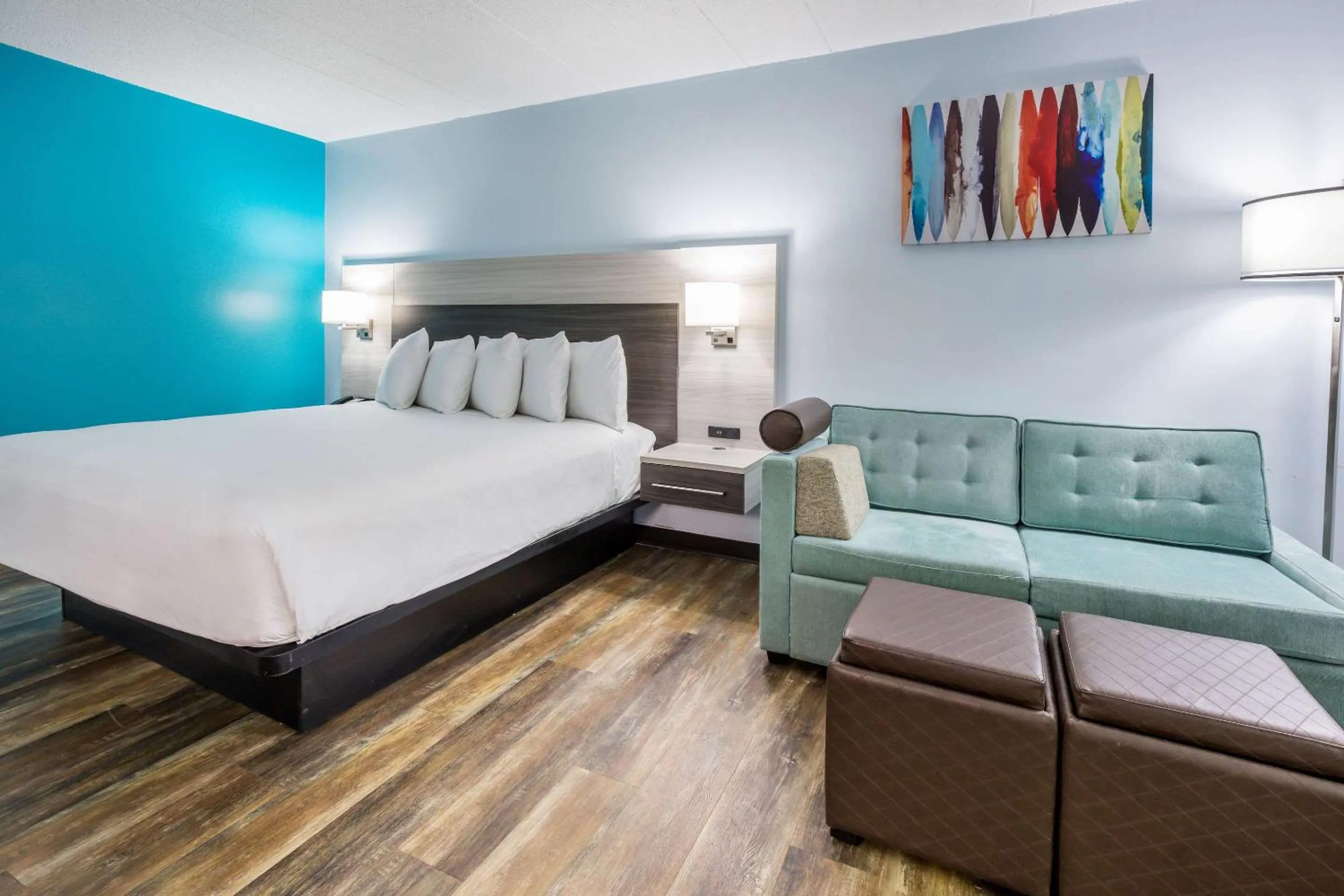 Photo of the whole room in Rodeway Inn Anderson