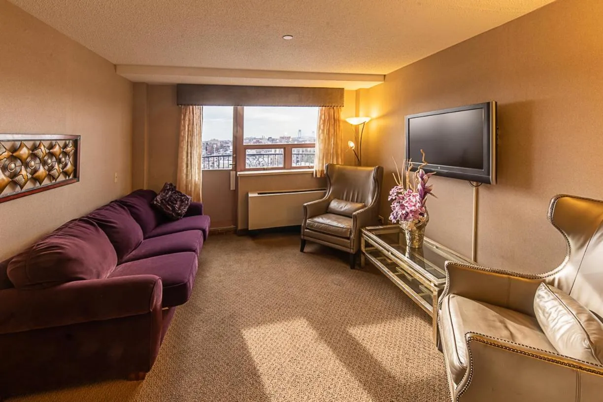 Living room in The Avenue Plaza