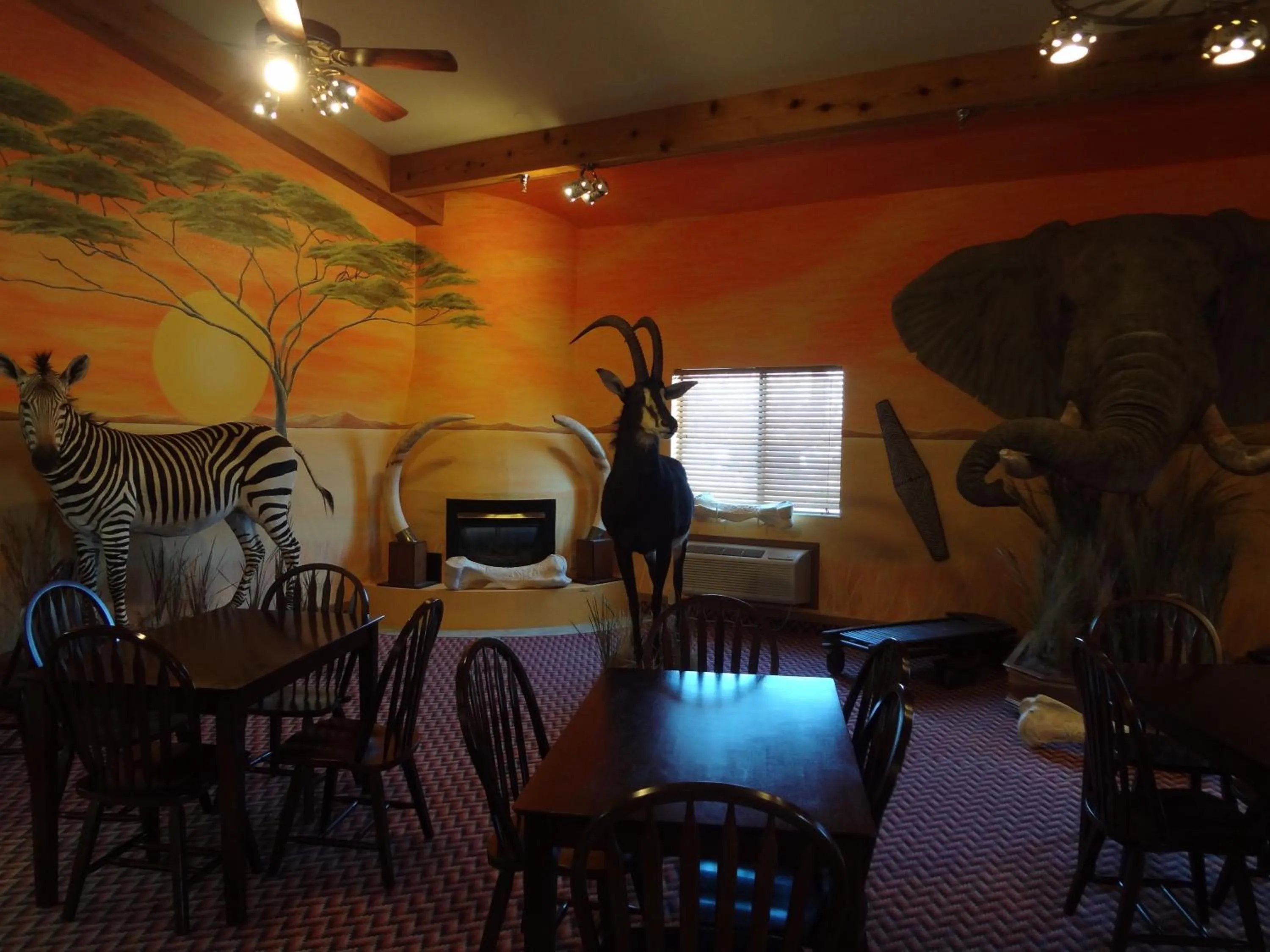 Restaurant/places to eat in Kings Inn Cody