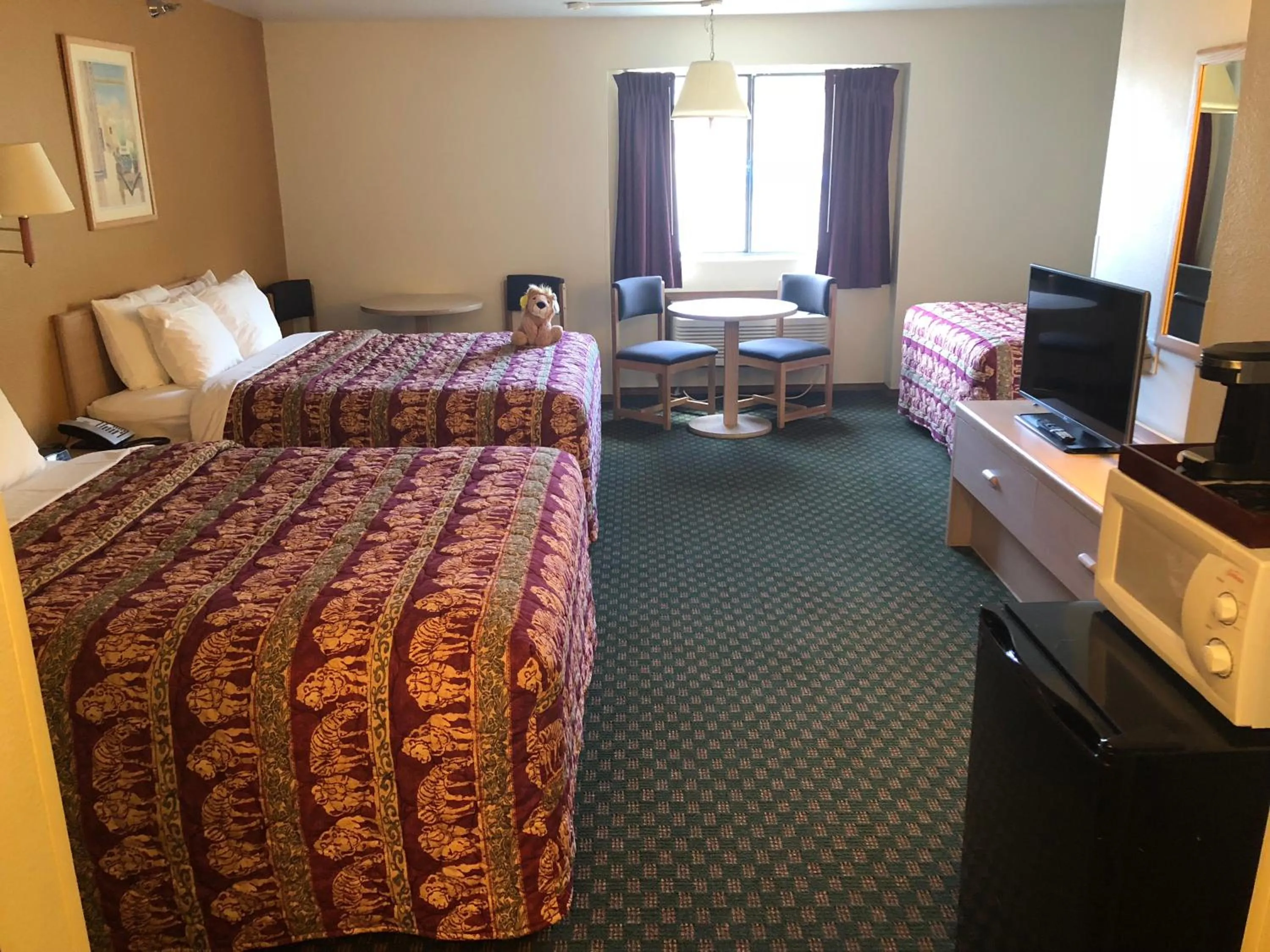 Bedroom, Bed in Kings Inn Cody