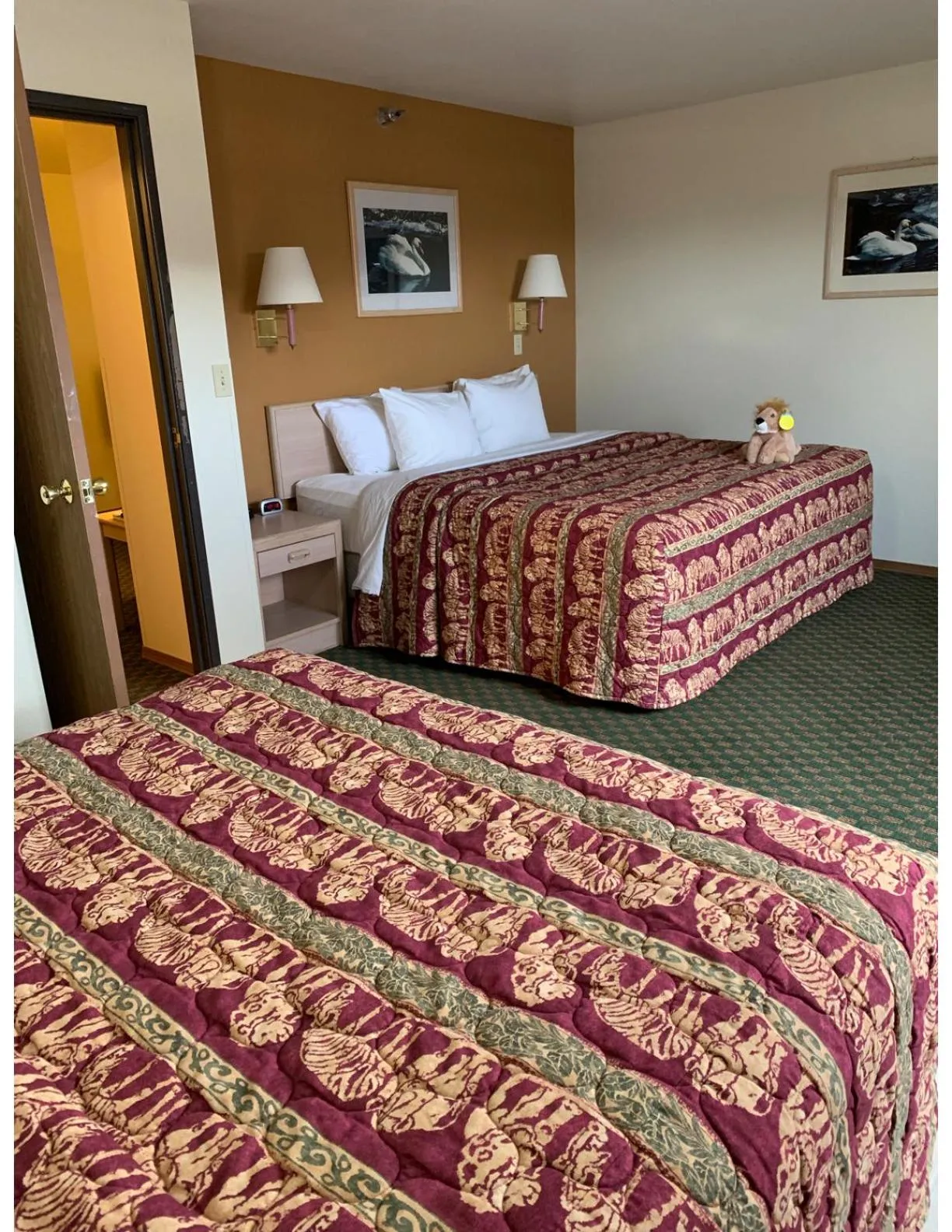 Bedroom, Bed in Kings Inn Cody