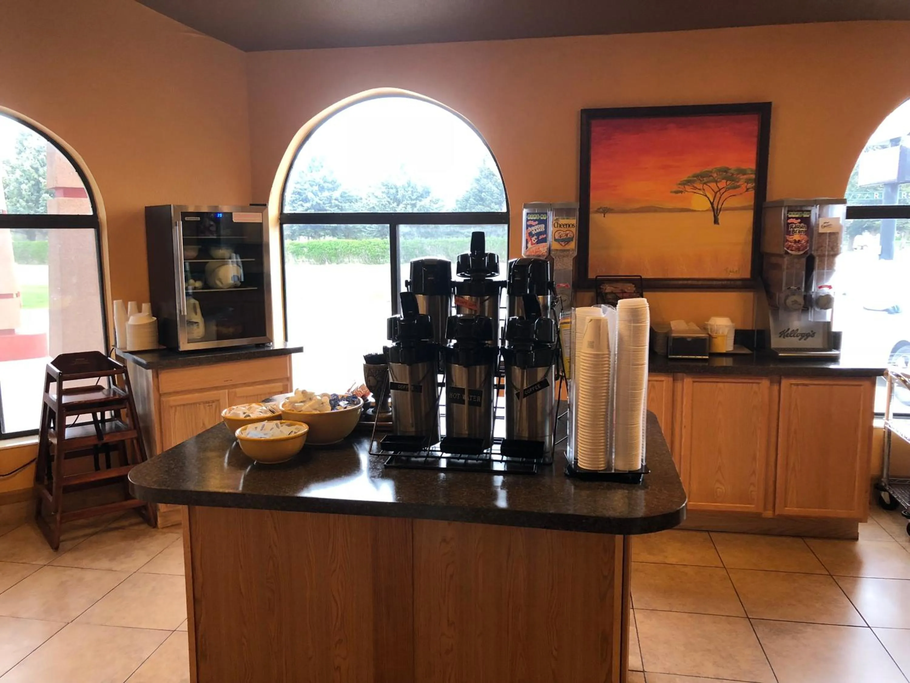 Breakfast in Kings Inn Cody