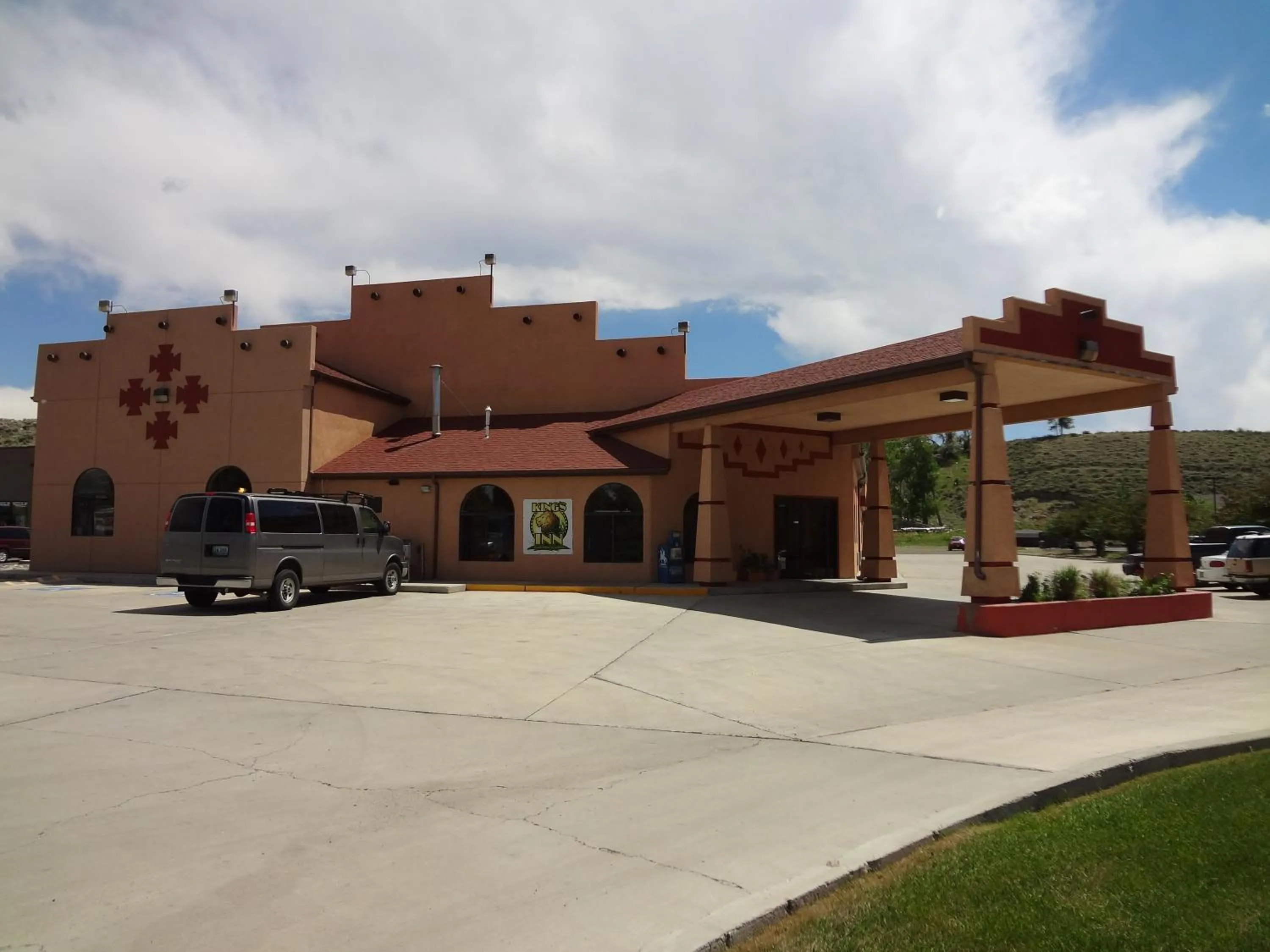 Facade/entrance in Kings Inn Cody