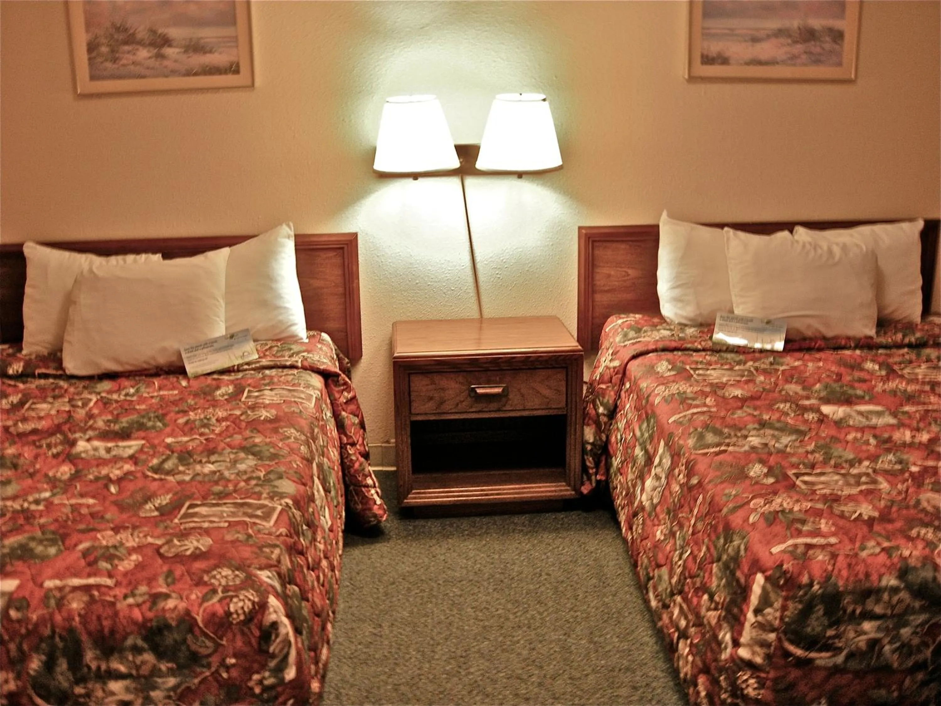 Bed in Days Inn by Wyndham Burns